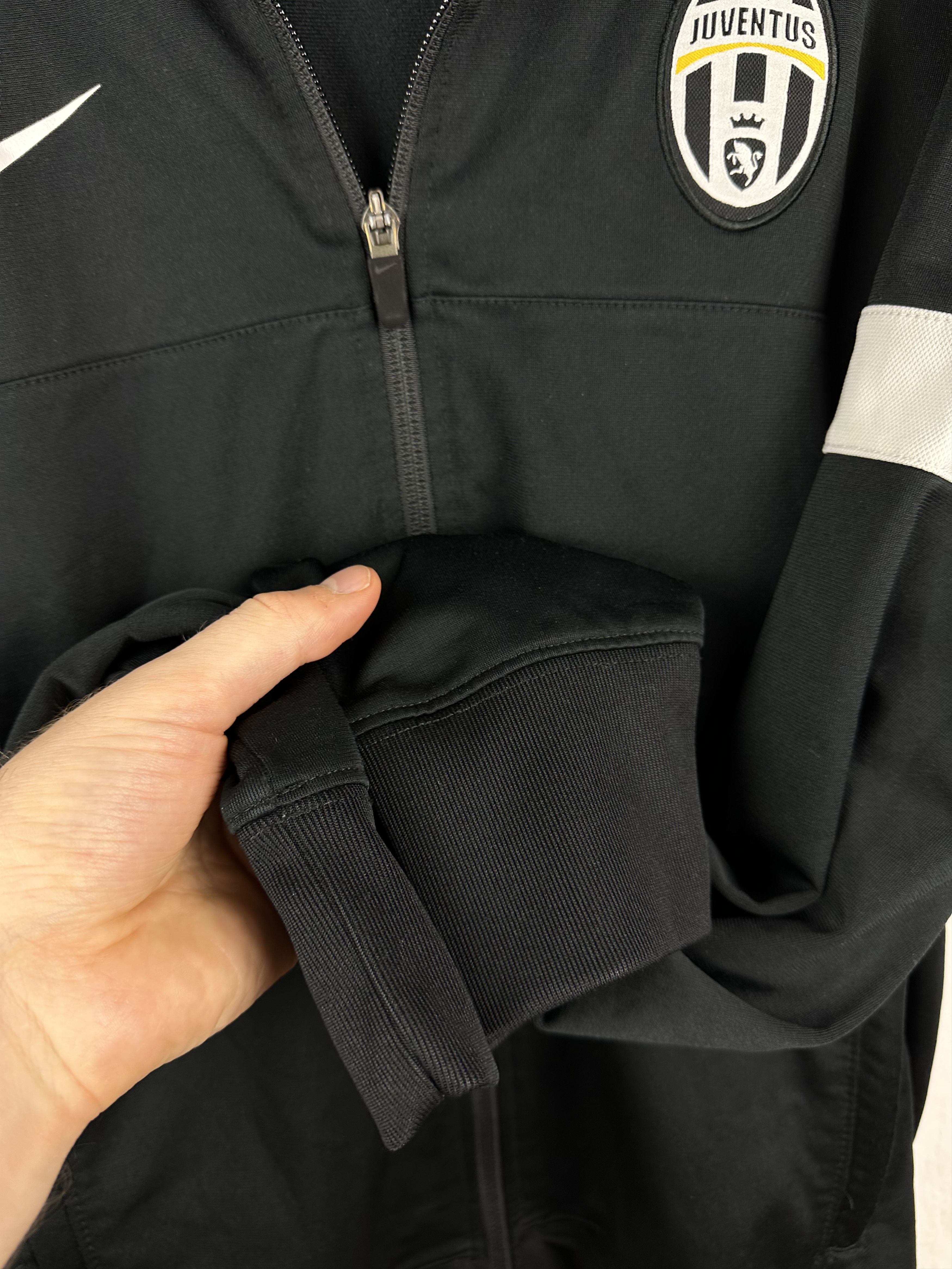 Nike Vintage Nike Juventus Football Jacket Soccer Track Top Size US S / EU 44-46 / 1 - 8 Thumbnail