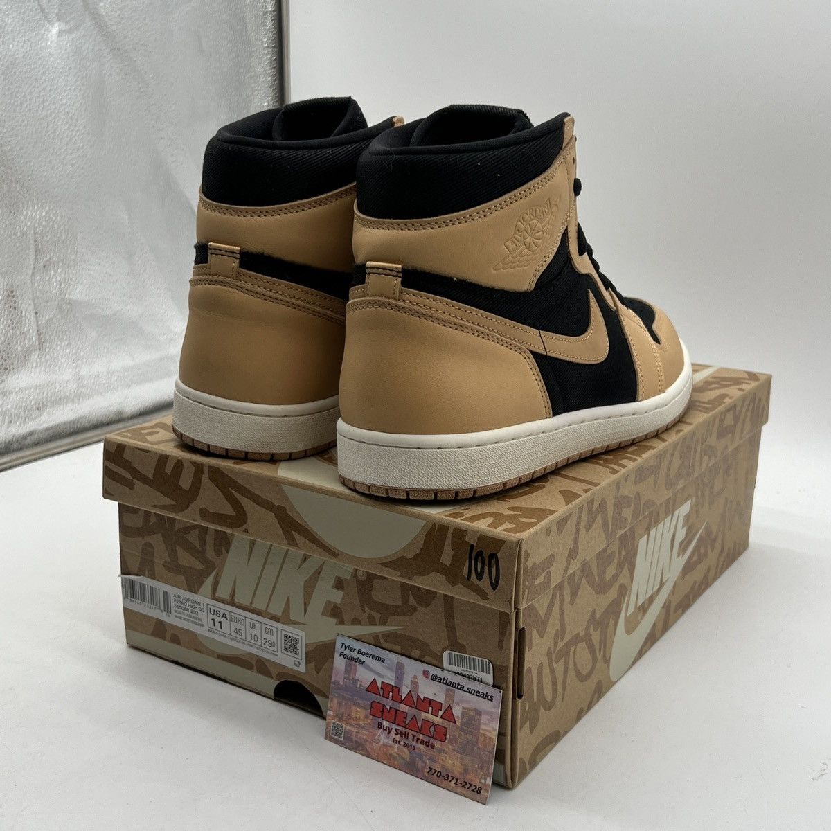 Nike Air Jordan 1 high heirloom Size US 11 / EU 44 - 5 Thumbnail