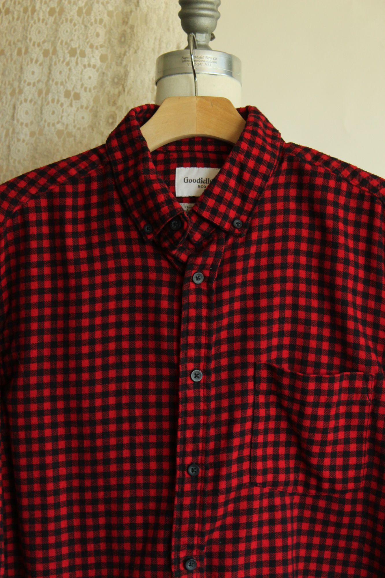 Other Goodfellow & Co Mens, Size L, Red & Black Plaid Button-Up Fl Size US L / EU 52-54 / 3 - 3 Thumbnail