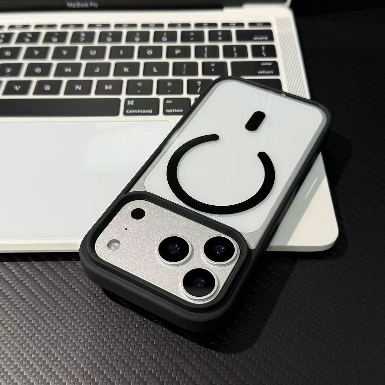Other Phone case suitable for iPhone 17-17promax Size ONE SIZE - 2 Thumbnail