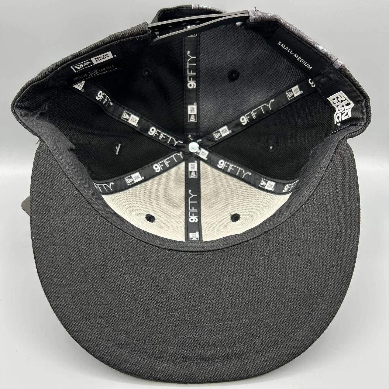 New Era Run DMC New York Hat Men S-M Black Snap Back Cap Wool New Size ONE SIZE - 2 Thumbnail