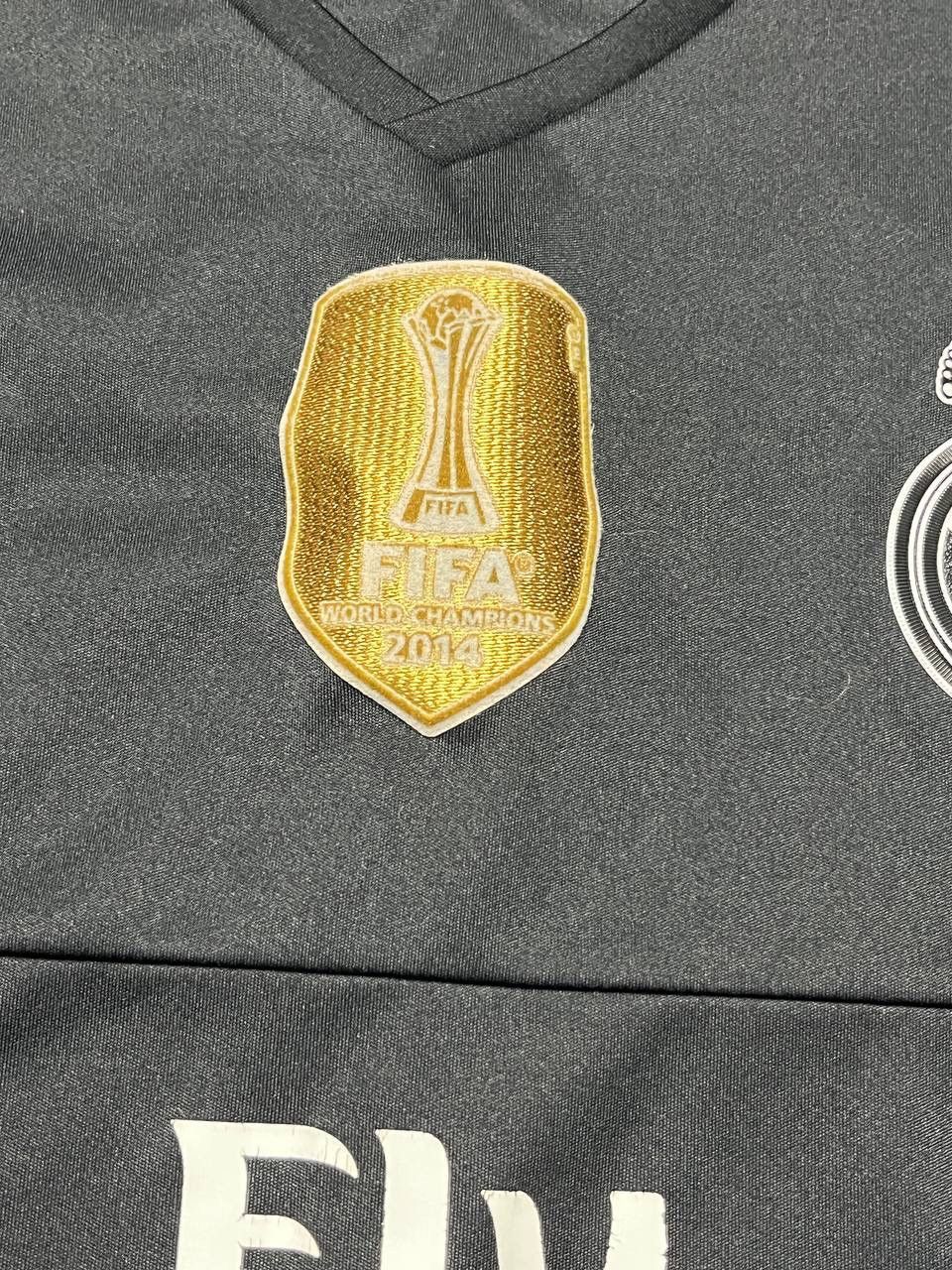Adidas Real Madrid 2015/16 Goalkeeper Jersey (Casilla #13) Size US L / EU 52-54 / 3 - 7 Thumbnail
