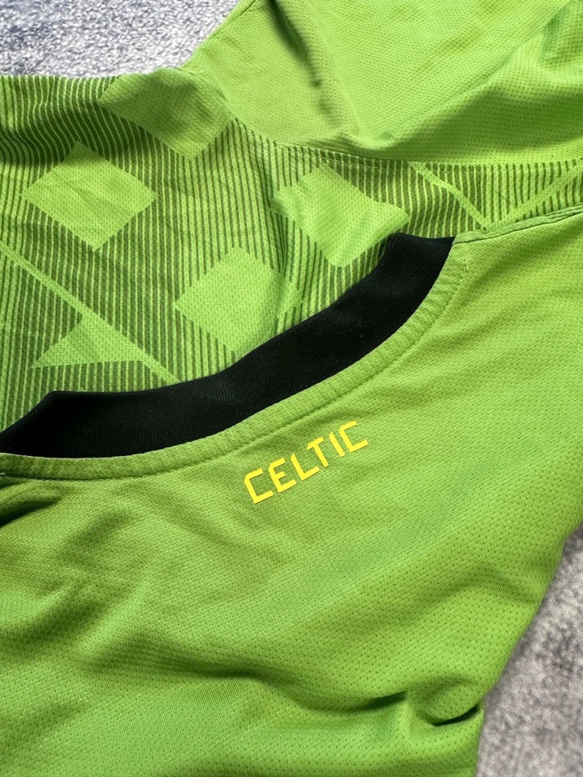 Nike × Vintage Vintage Nike Celtic Soccer Jersey Streetwear Rare Casual VTg Size US L / EU 52-54 / 3 - 5 Thumbnail