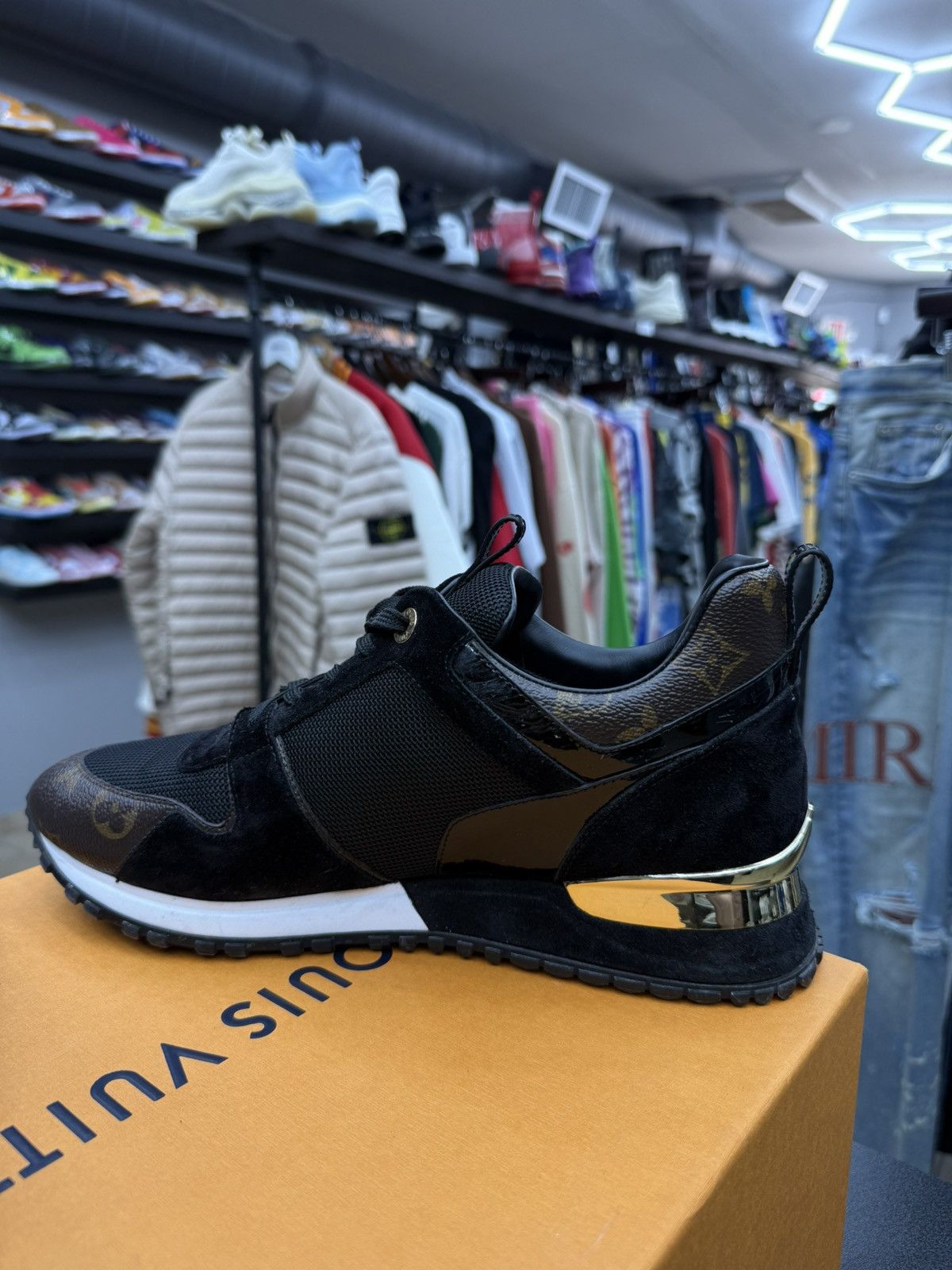 Louis Vuitton Louis Vuitton Run Away Sneaker Black Brown Monogram Size US 8 / EU 41 - 15 Thumbnail