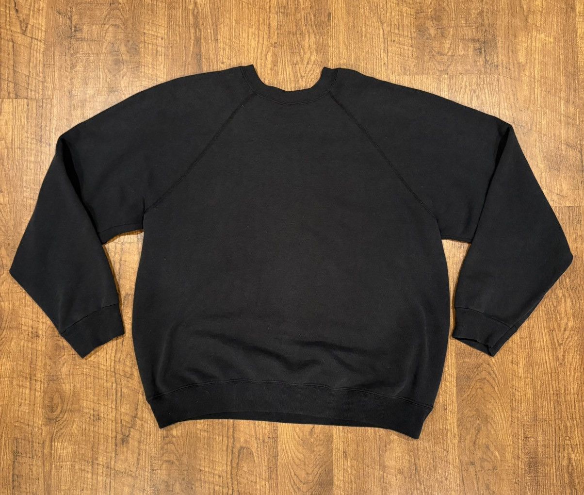 Vintage Rare Vintage 80’s Oakland Raiders Snoopy Crewneck -Size L Size US L / EU 52-54 / 3 - 7 Thumbnail