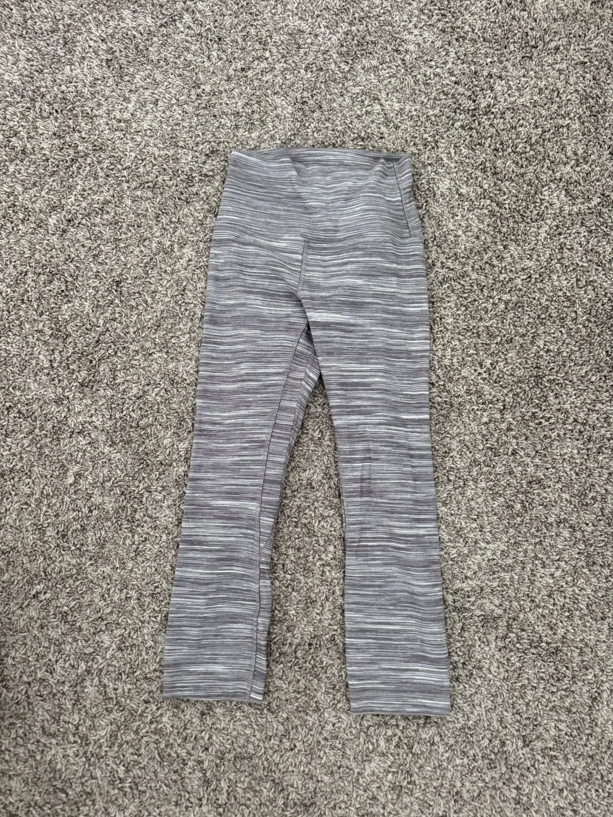 Lululemon 21” lululemon align leggings Size 27" / US 4 / IT 40 - 1 Thumbnail