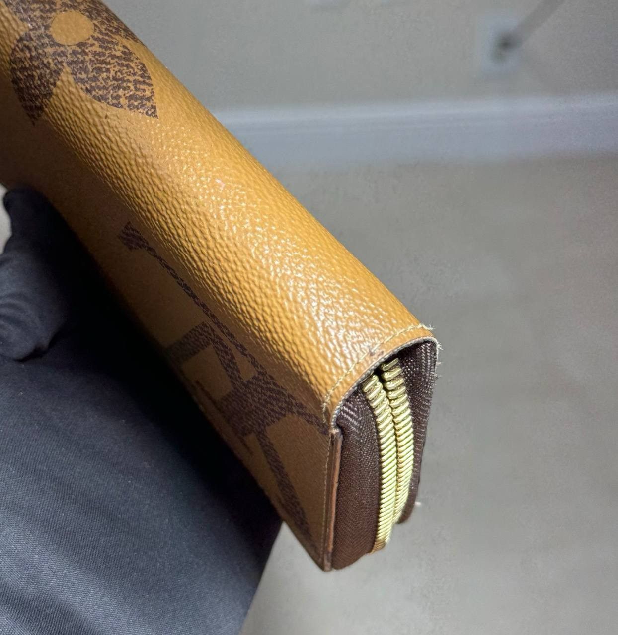 Louis Vuitton Authentic Louis Vuitton Zippy Wallet Giant Monogram M69353 Size ONE SIZE - 12 Thumbnail