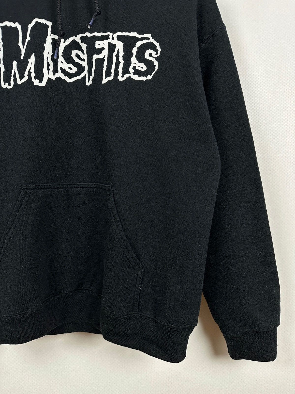 Band Tees 2016 Misfits Crimson Ghost Punk Rock Band Hoodie Size US M / EU 48-50 / 2 - 14 Thumbnail