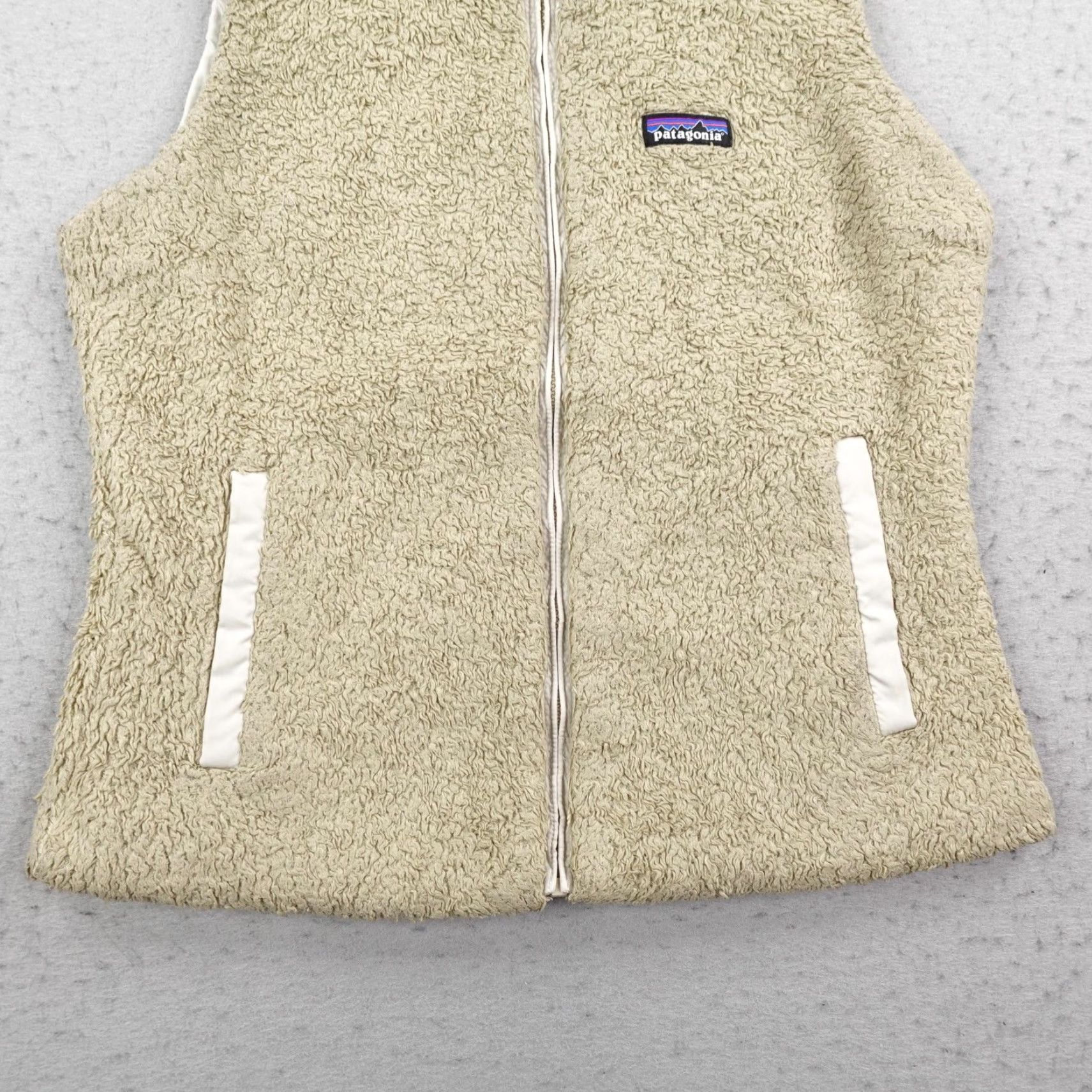 Patagonia Patagonia Vest Womens Large Beige Oatmeal Los Gatos Fleece Sherpa High Pile Zip Mid-Length Casual Travel Size L / US 10 / IT 46 - 4 Thumbnail
