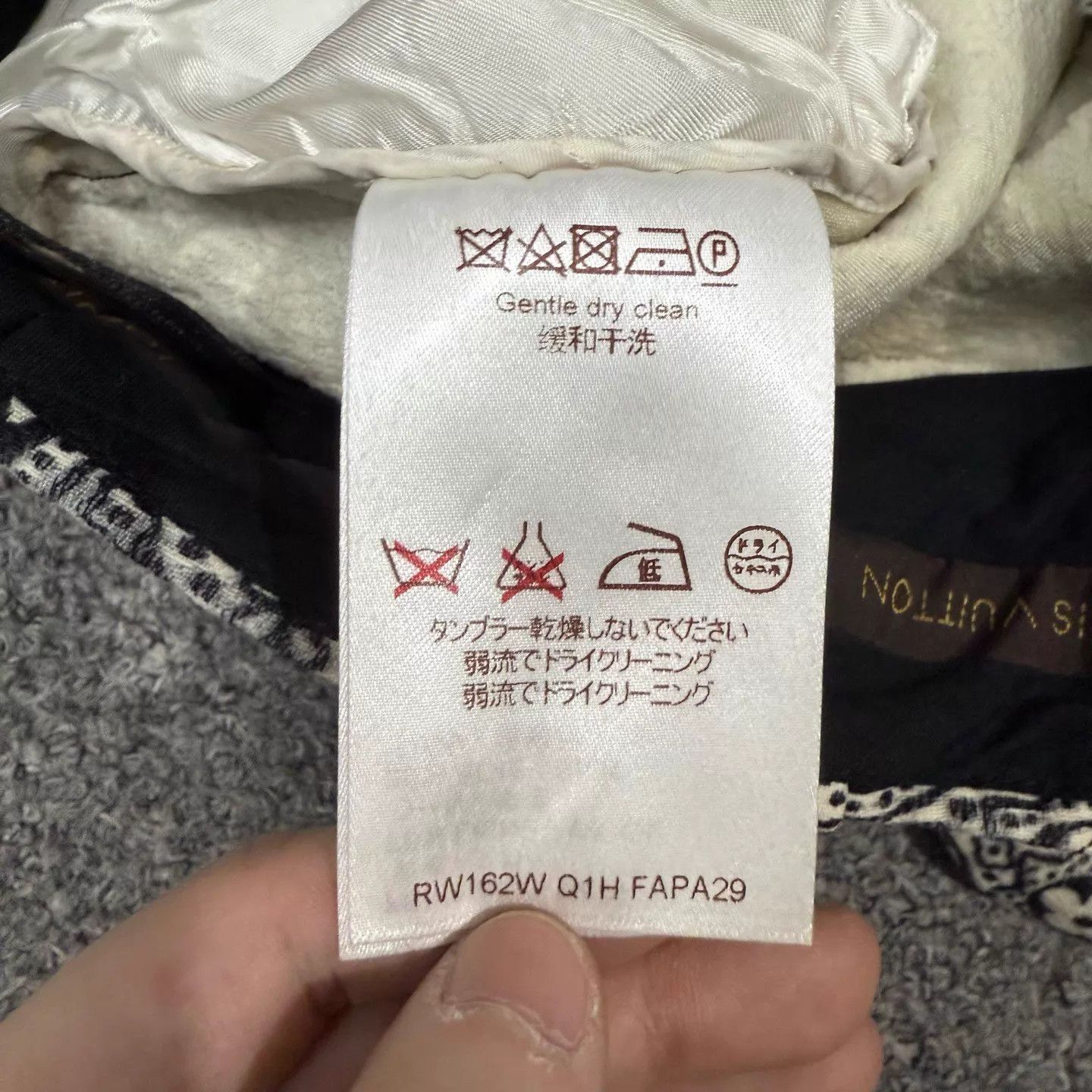Louis Vuitton LV Monogram All-Over Print Shorts 38 95 New Size 26" / US 2 / IT 38 - 4 Thumbnail