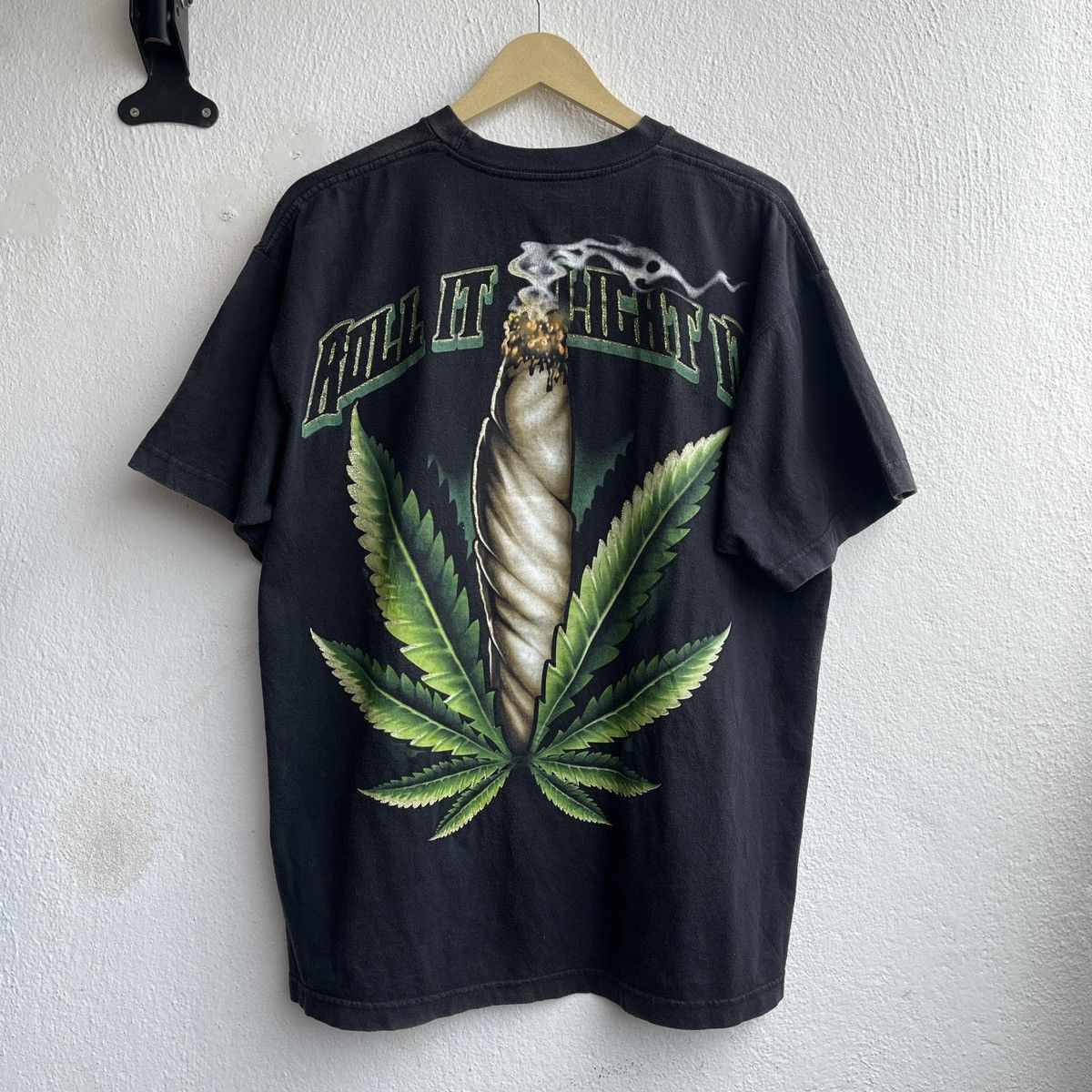 Other Streetwear Weeds Roll It Light It Big Printed TShirt Size US XL / EU 56 / 4 - 3 Thumbnail