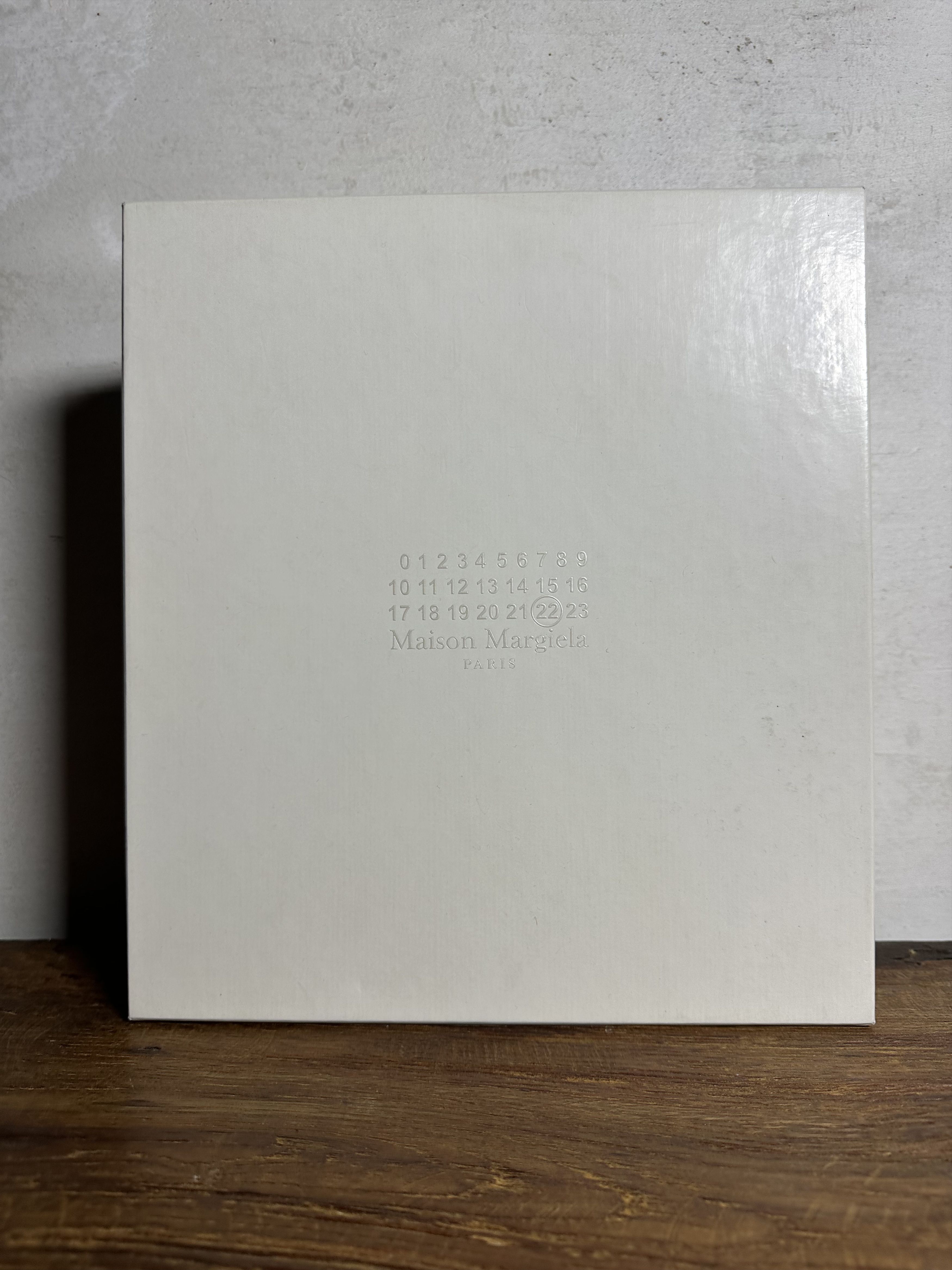 Maison Margiela Maison Margiela White Tabi Hologram XXX boots Size US 10 / IT 40 - 19 Thumbnail