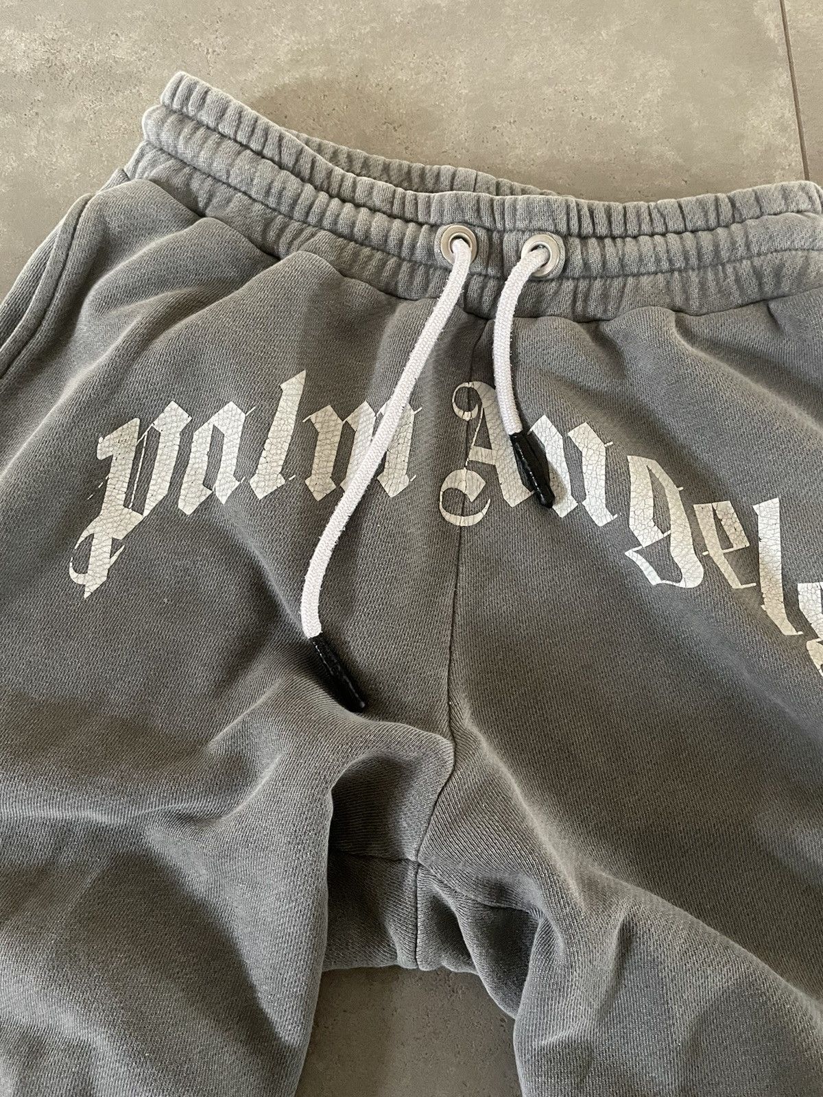 Palm Angels Rare Palm Angels Curved Logo Sweatpants Grey Size US 31 - 3 Thumbnail