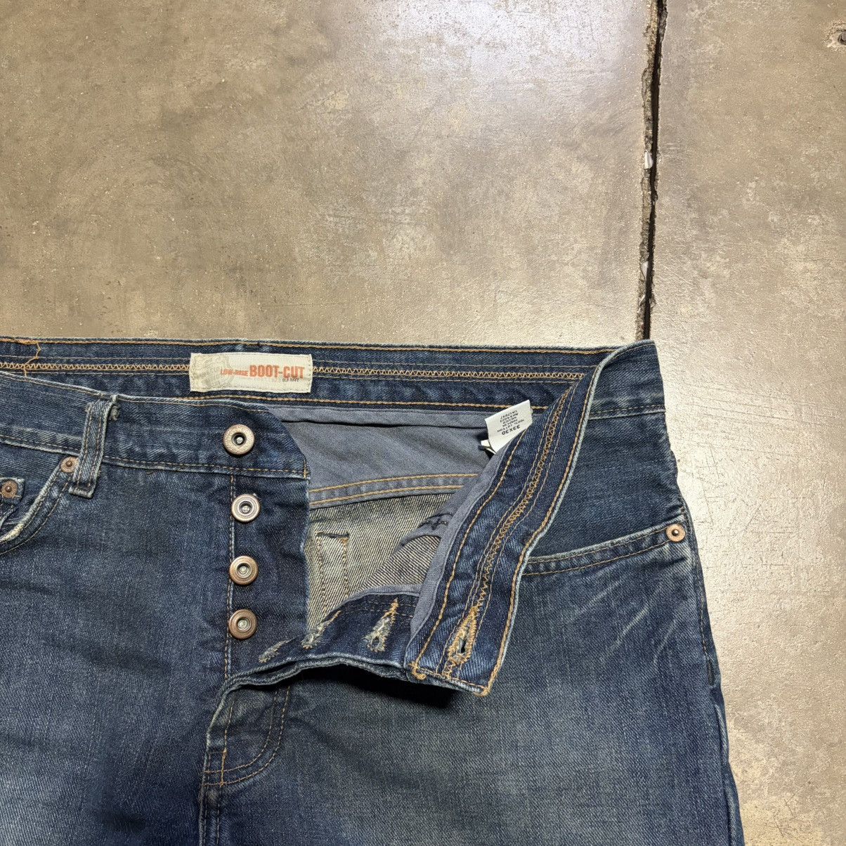 Old Navy Vintage Old Navy Low Rise Boot Cut Denim Jeans Grunge Punk Size US 33 - 7 Thumbnail