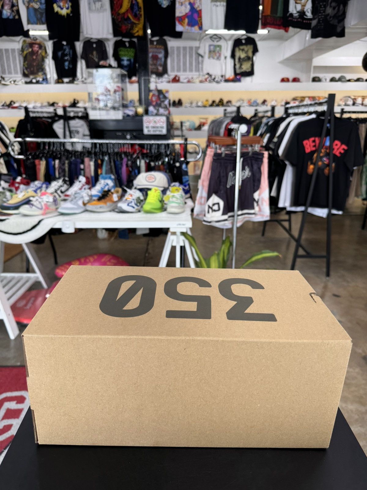 Yeezy Yeezy 350 V2 CMPCT Slate Panda Size 9 (2023) Size US 9 / EU 42 - 11 Thumbnail