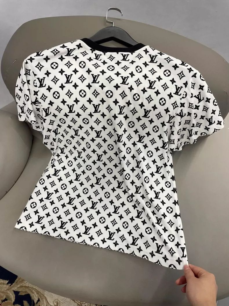 Louis Vuitton Louis Vuitton Full logo printed short sleeves 2504-Nextarro Size US M / EU 48-50 / 2 - 2 Thumbnail