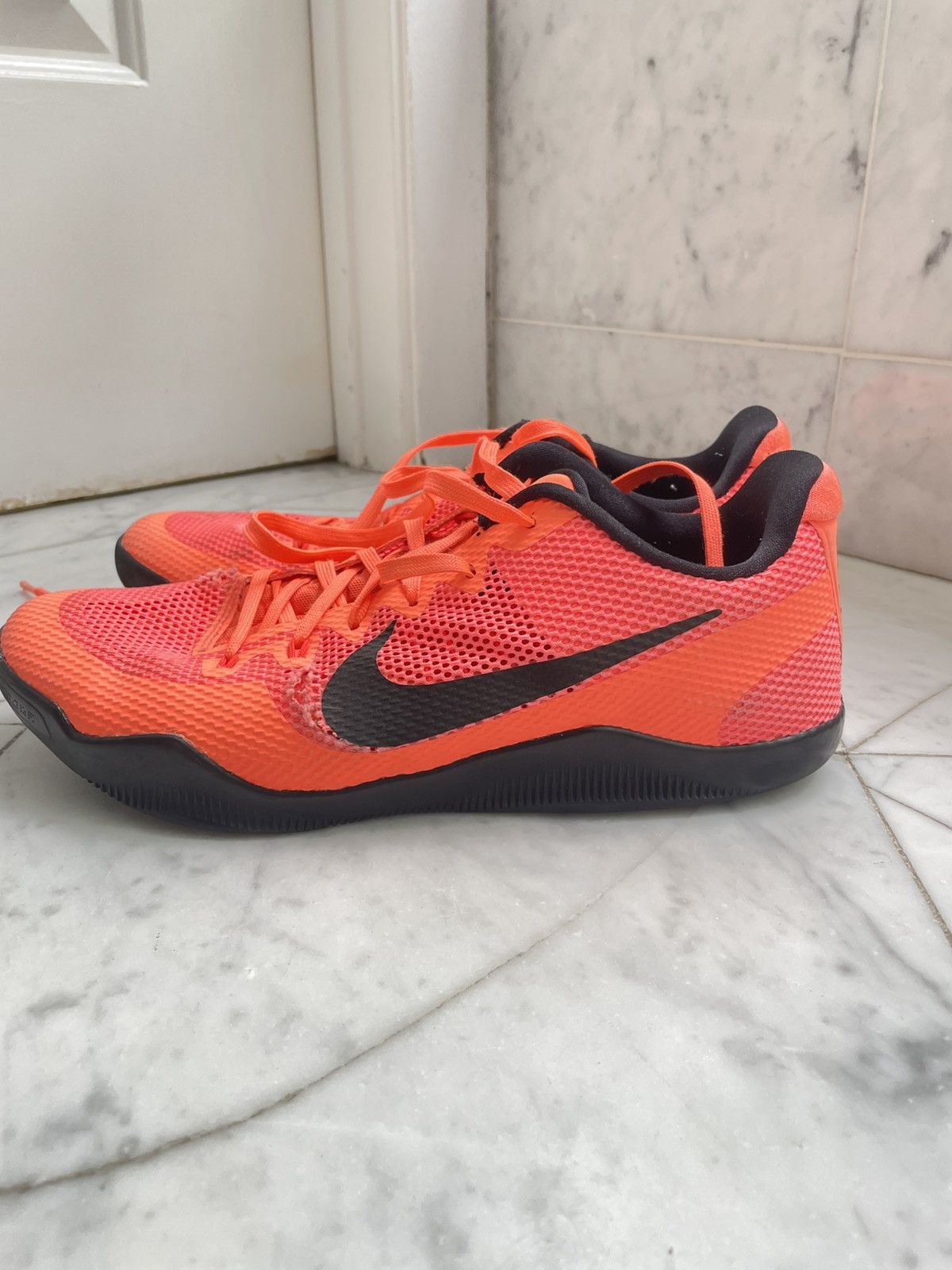 Nike Nike Kobe 11 Orange/Pink Size US 10.5 / EU 43-44 - 2 Thumbnail