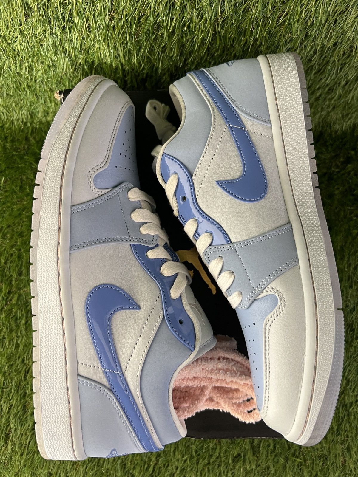 Jordan Brand × Nike Air Jordan 1 SE Low Mighty Swooshers Size US 9.5 / EU 42-43 - 3 Thumbnail