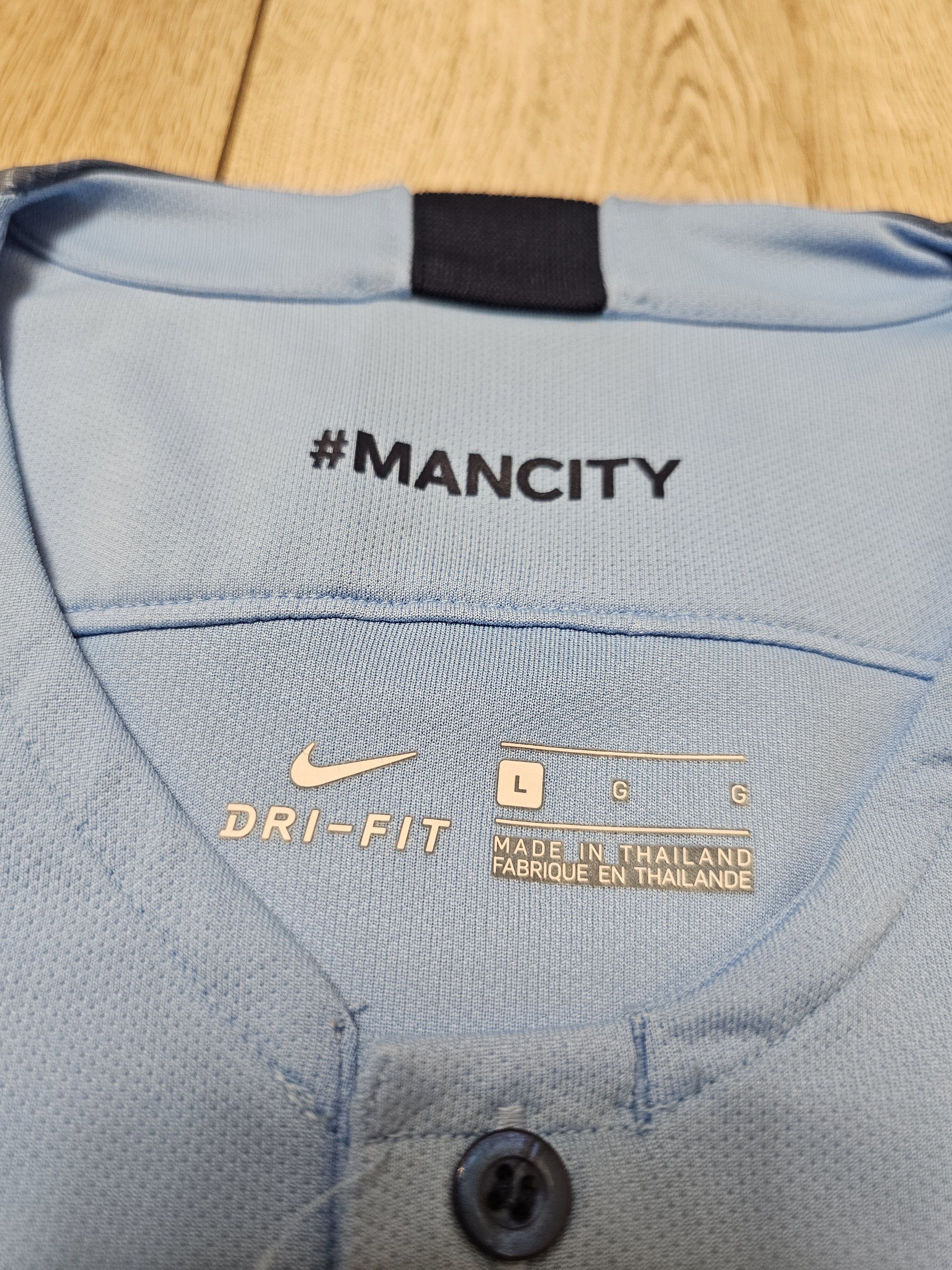 Nike MANCHESTER CITY 2018 2019 HOME FOOTBALL SHIRT SOCCER JERSEY Size US L / EU 52-54 / 3 - 9 Thumbnail