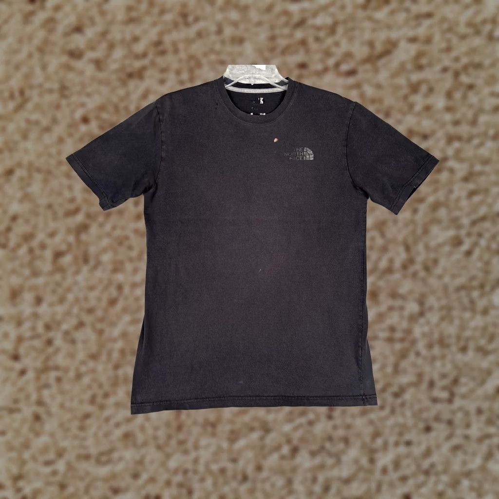 The North Face The North Face Shirt Mens Medium Black Crew Neck Logo Tagless Tee Size US M / EU 48-50 / 2 - 1 Thumbnail