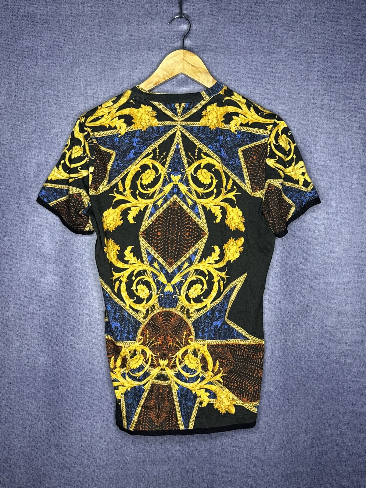 Just Cavalli Just Cavalli T Shirt Baroque Print Tee Vintage Y2K Size US M / EU 48-50 / 2 - 5 Thumbnail