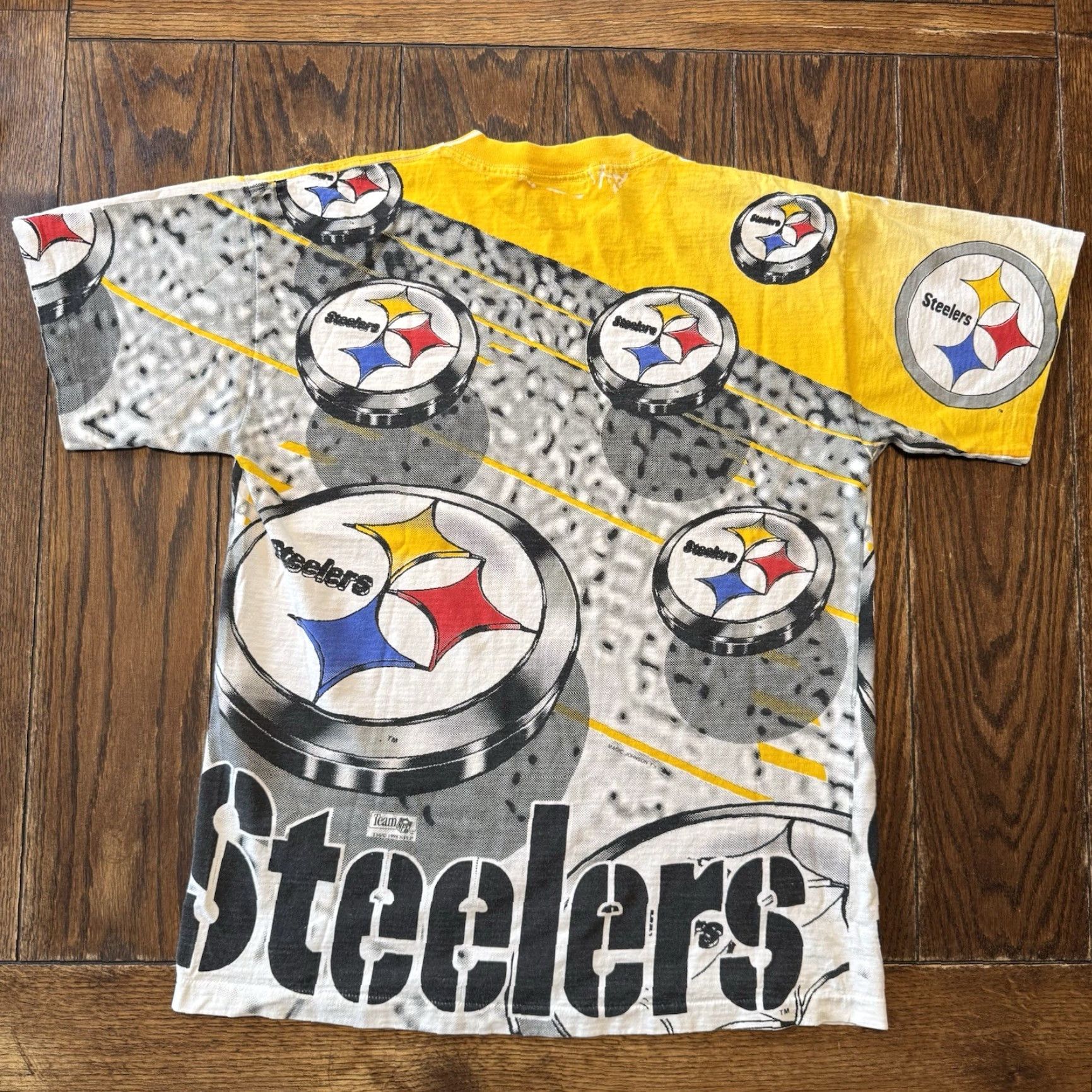 Gloverall VINTAGE Pittsburgh Steelers Magic Johnson T’s T Shirt Mens Large All Over Print Size US L / EU 52-54 / 3 - 5 Thumbnail