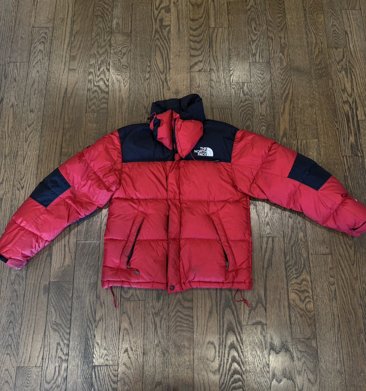 The North Face North Face Summit Series Fire Truck Red 700 Size US S / EU 44-46 / 1 - 1 Thumbnail