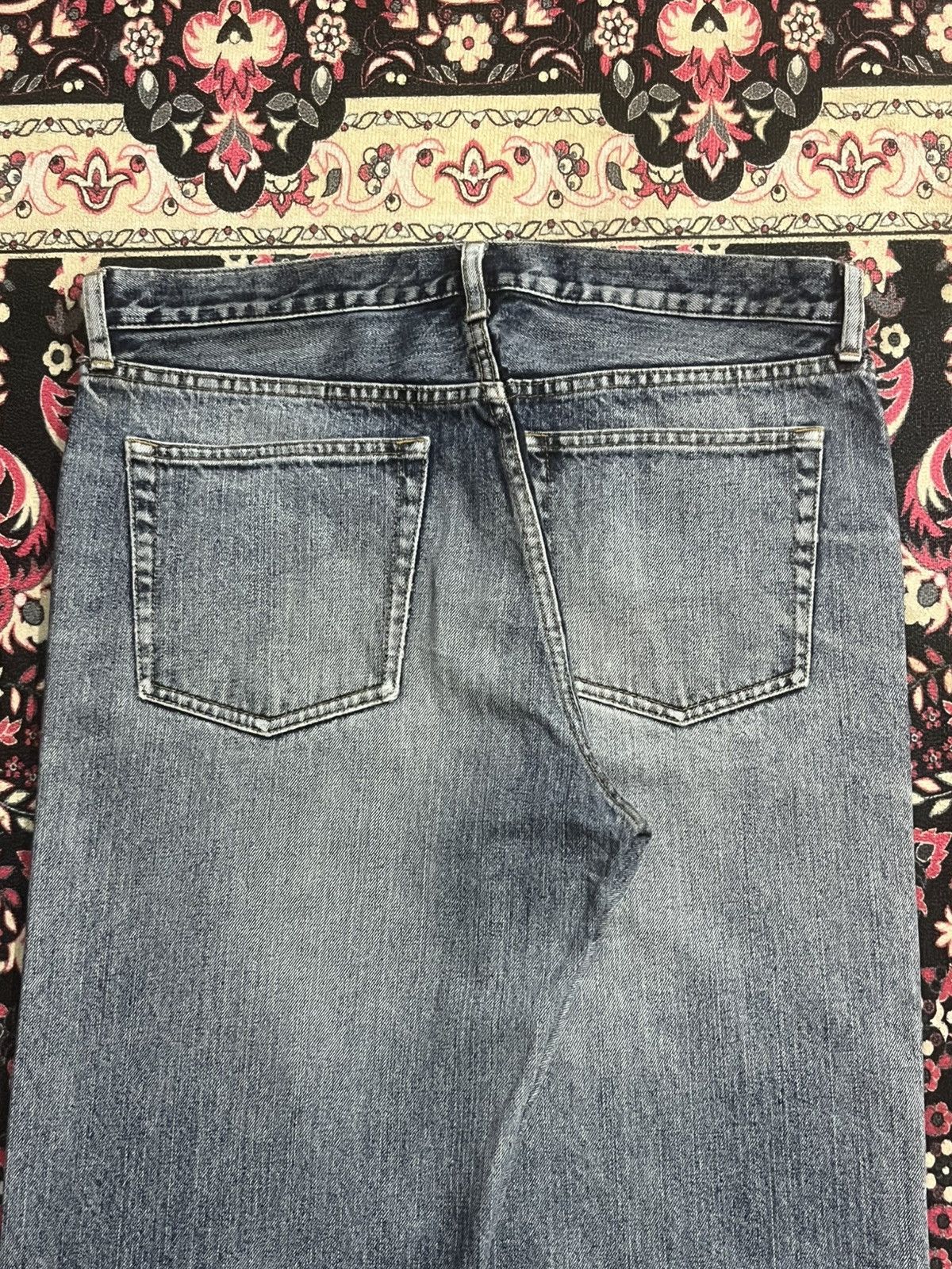Uniqlo Vintage Uniqlo Blue Washed Distress Frayed Leg Straight Jean Size US 32 / EU 48 - 6 Thumbnail