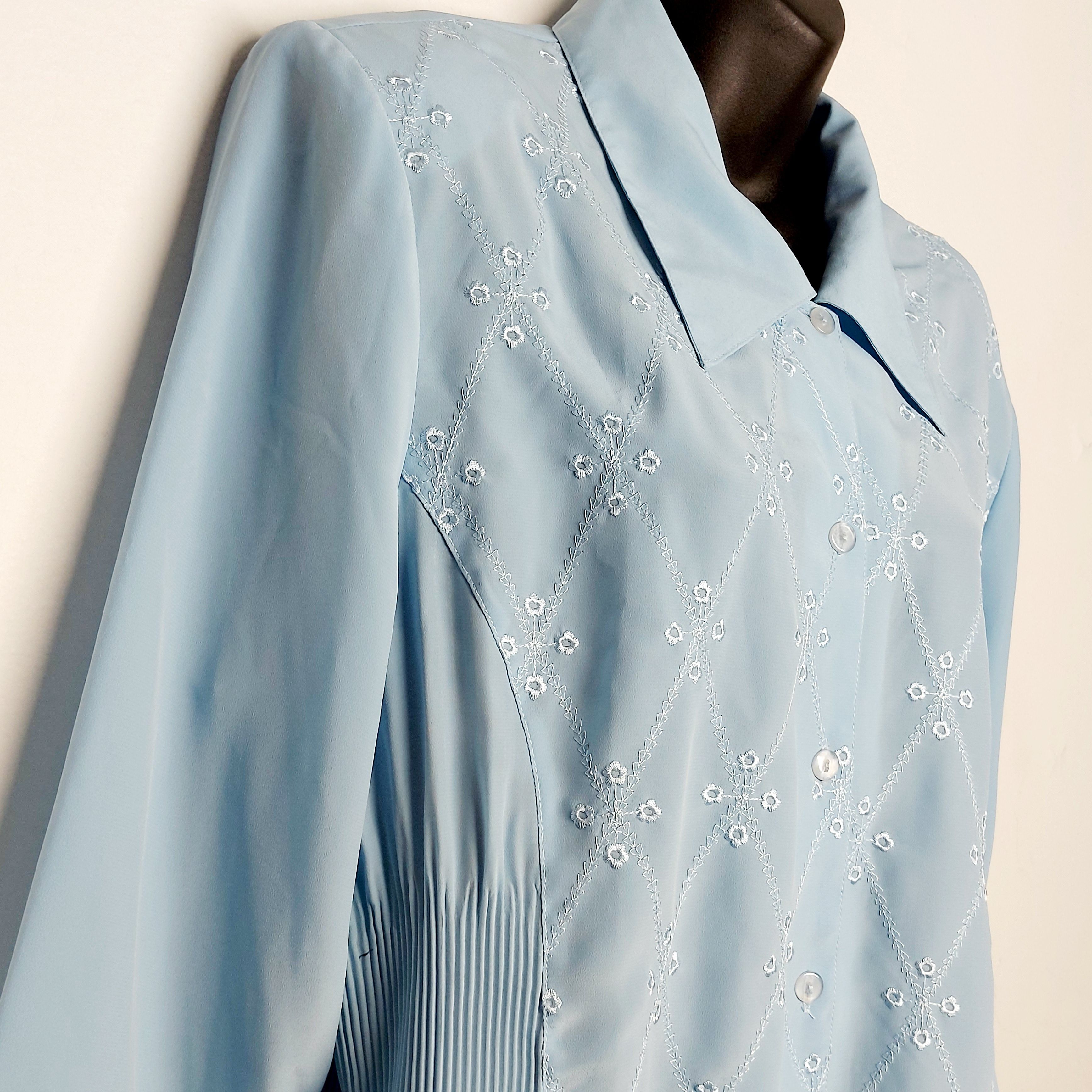 Vintage Vintage Blue Blouse Classic L Collard Long Sleeve Buttoned Size L / US 10 / IT 46 - 4 Thumbnail