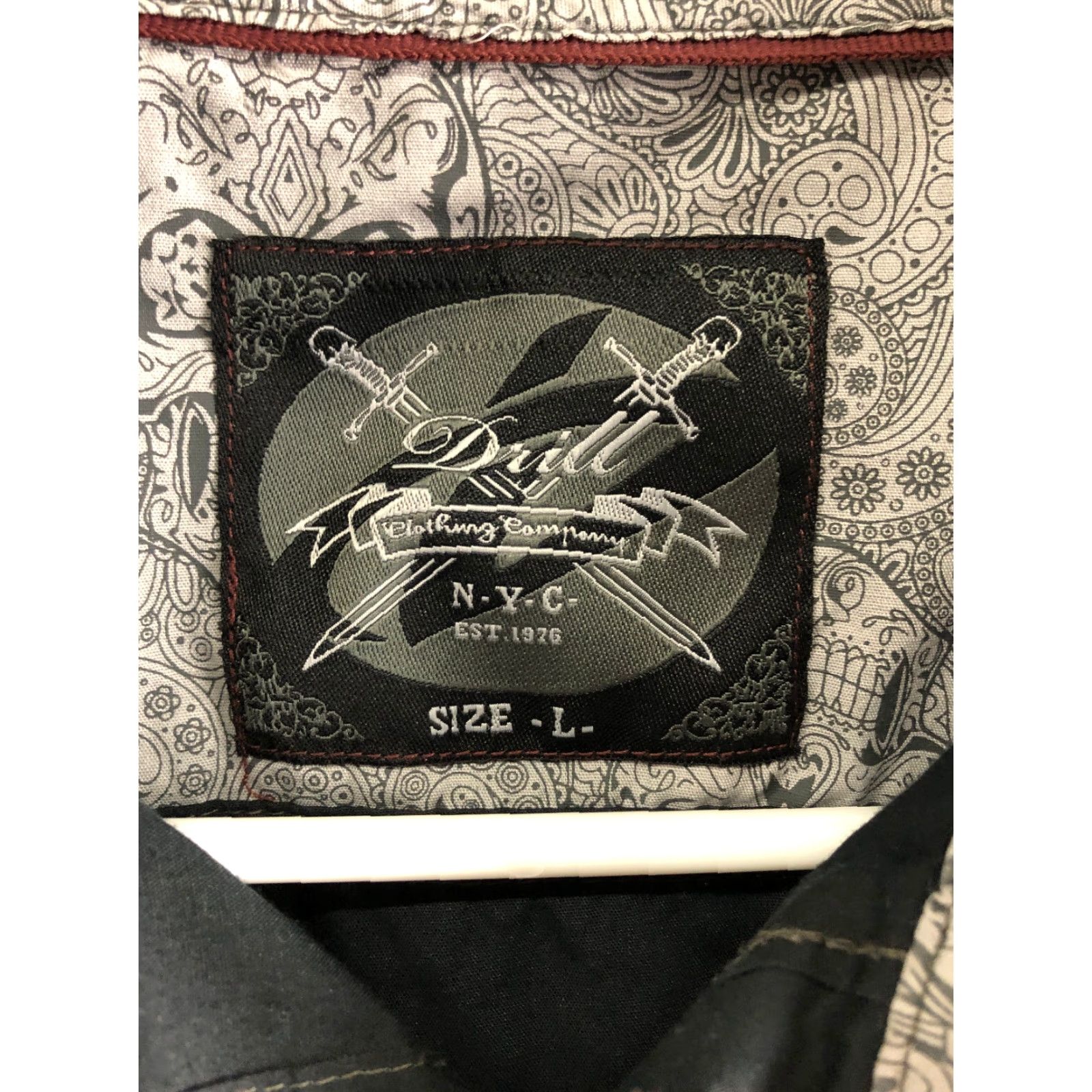 Vintage Drill Mens Large Solid Black Long Sleeve Button-Up Spread Collar Shirt Shirt Men's Black Long Sleeve Button-Up Drill Clothing Casual Size US L / EU 52-54 / 3 - 6 Thumbnail