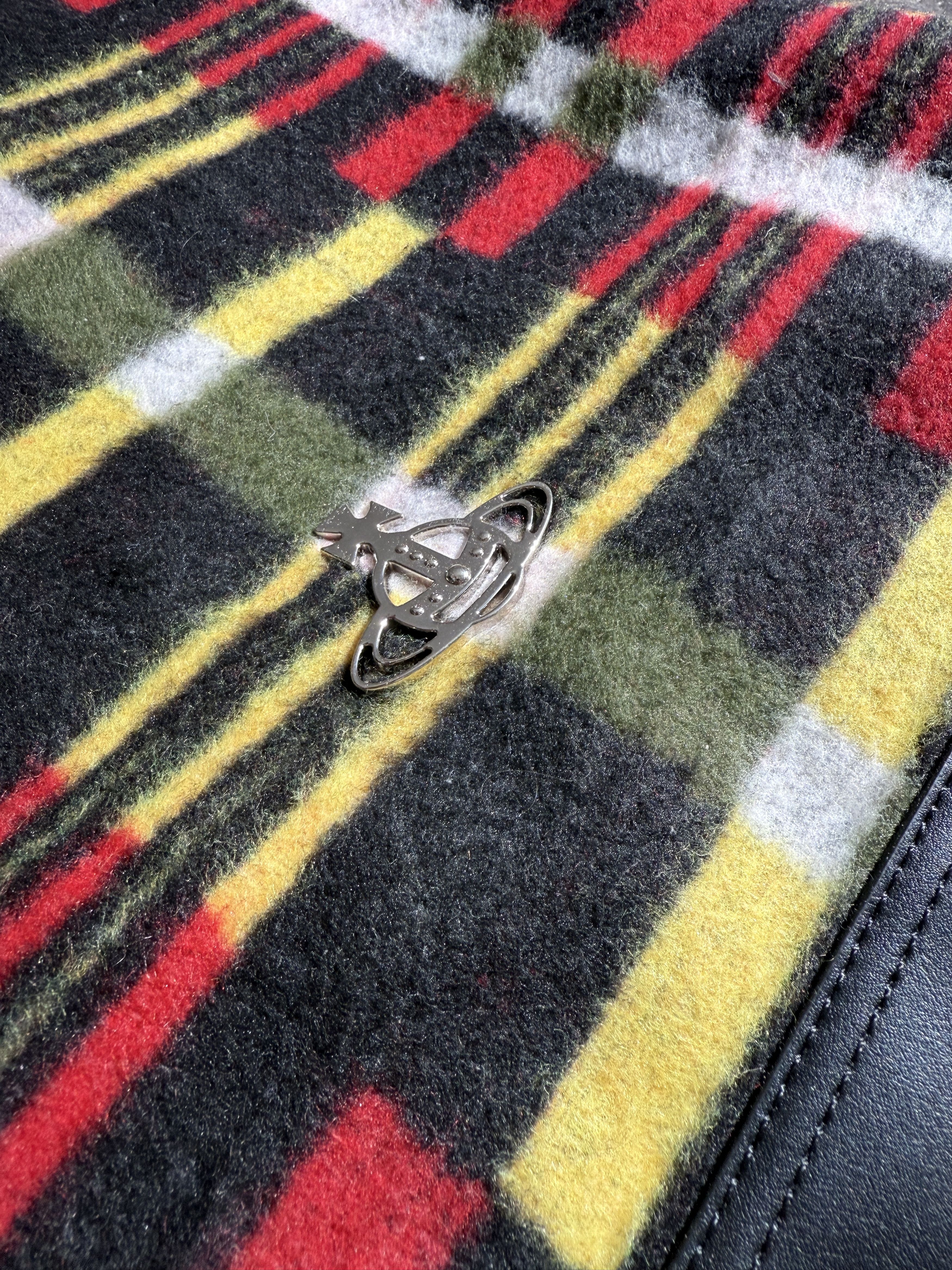 Vivienne Westwood Brand New Bucket Bag w/ Wool and Detachable Strap Size ONE SIZE - 5 Thumbnail