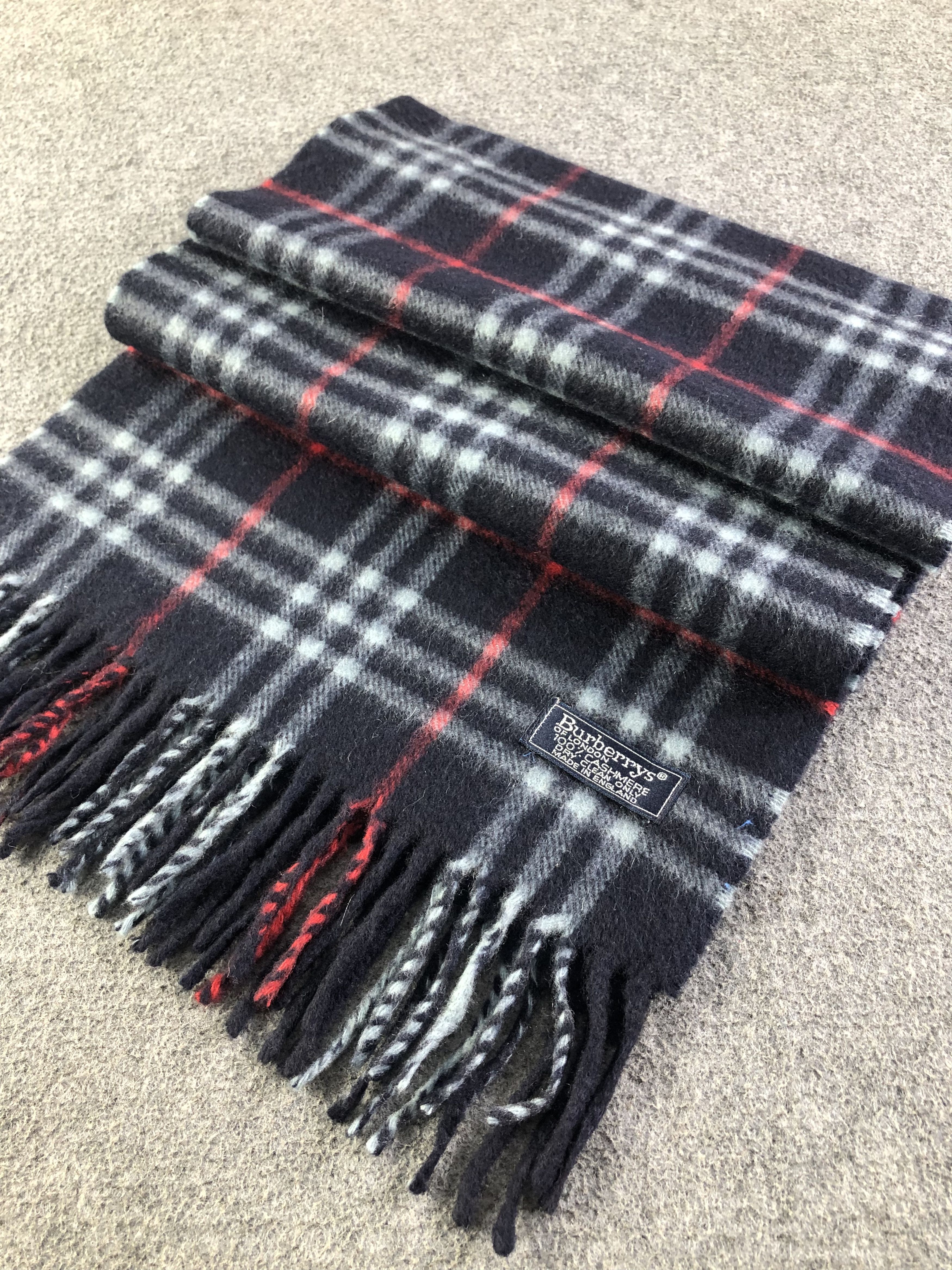 Burberry Burberrys Cashmere Scarf / Muffler / Neckwear SS1363 Size ONE SIZE - 4 Thumbnail