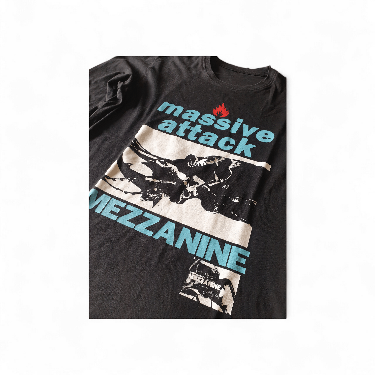 Band Tees Massive attack y2k long sleeve shirt Size US M / EU 48-50 / 2 - 6 Thumbnail