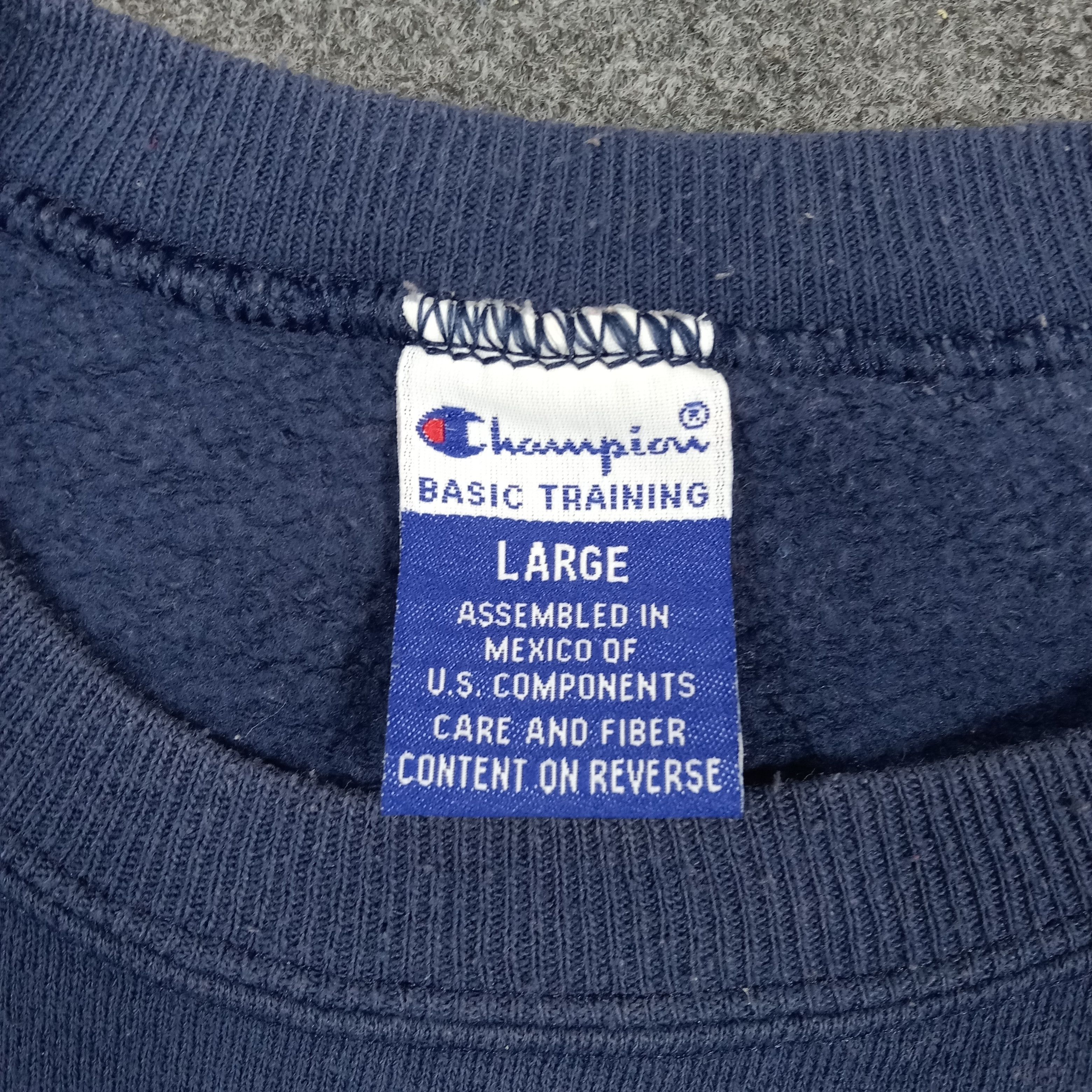 Champion Champion Embroidered Spell Out Crewneck Sweatshirt C293N8 Size US L / EU 52-54 / 3 - 3 Thumbnail