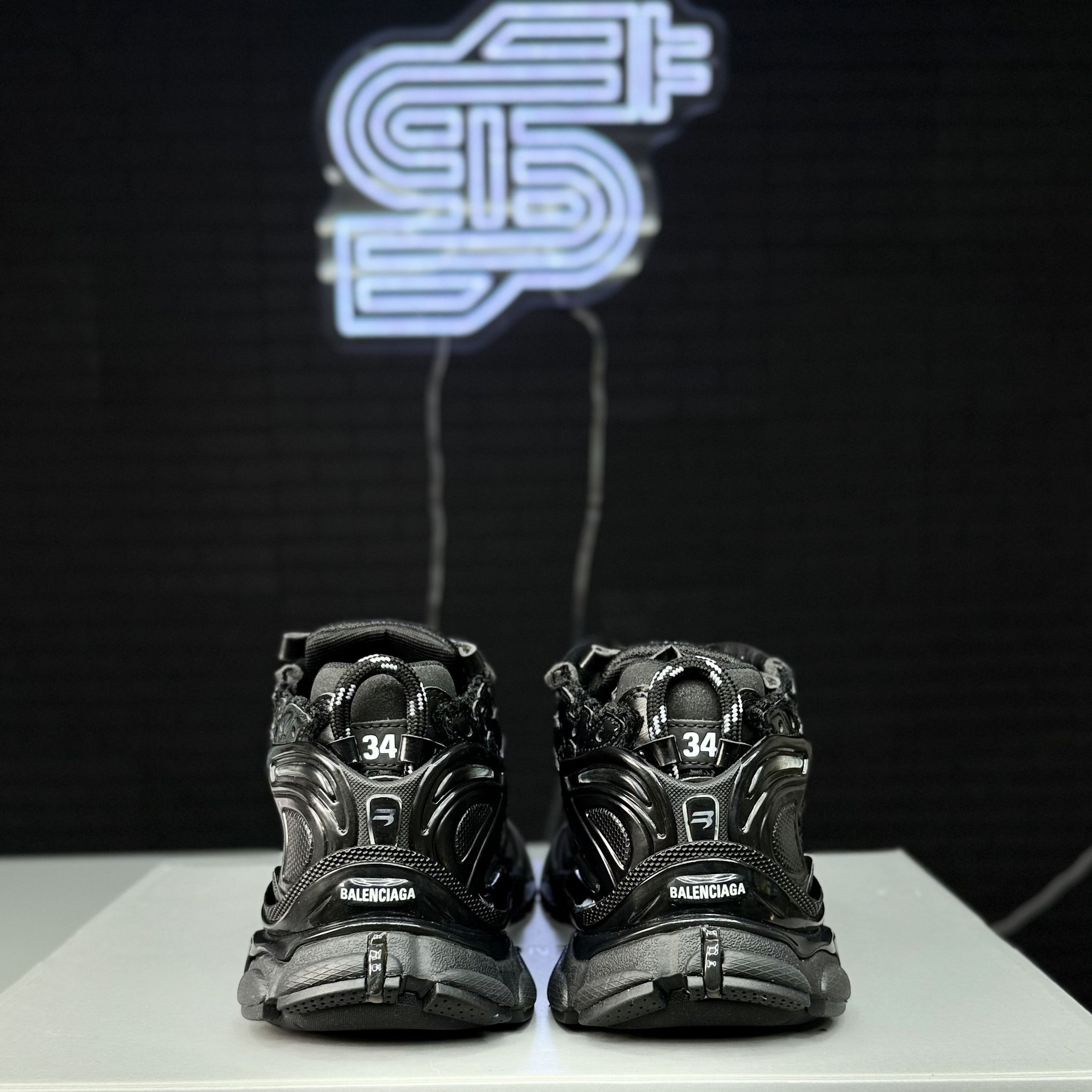 Balenciaga Balenciaga Runner Black/Black Size US 4 / IT 34 - 7 Thumbnail