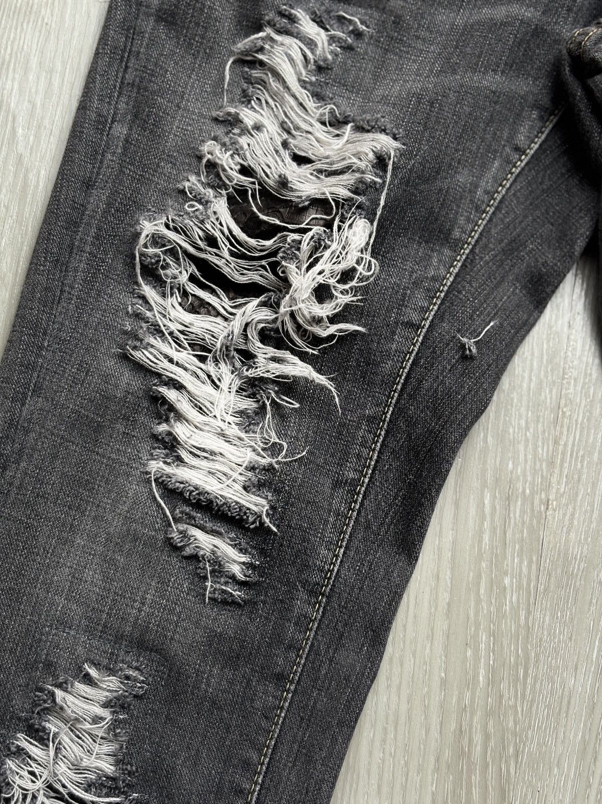 Japanese Brand BIG JOHN distressed micro flare jeans Size US 29 - 4 Thumbnail