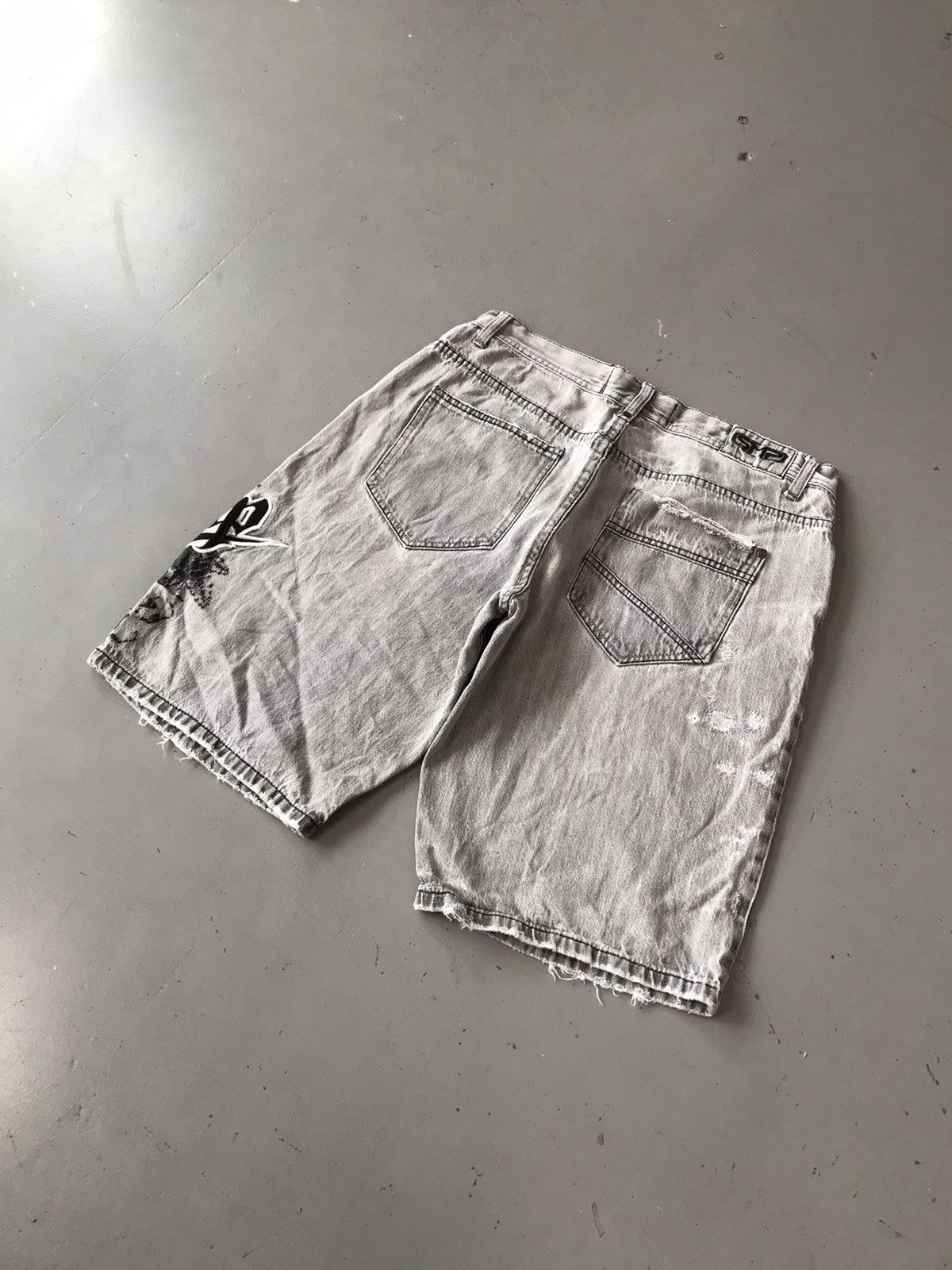 Designer Vintage SMP Embroidery Denim Jorts Size US 34 / EU 50 - 8 Thumbnail