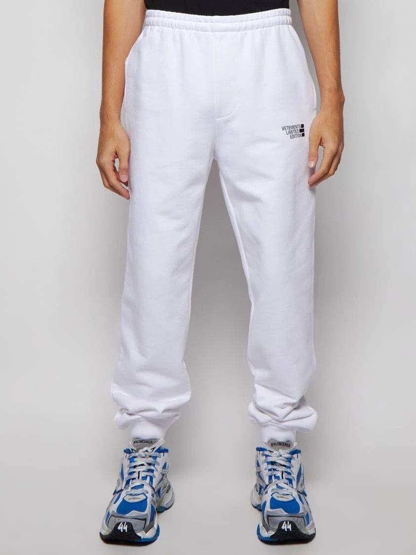 Vetements o1y0924 Sweatpant in White Size US 30 / EU 46 - 3 Thumbnail