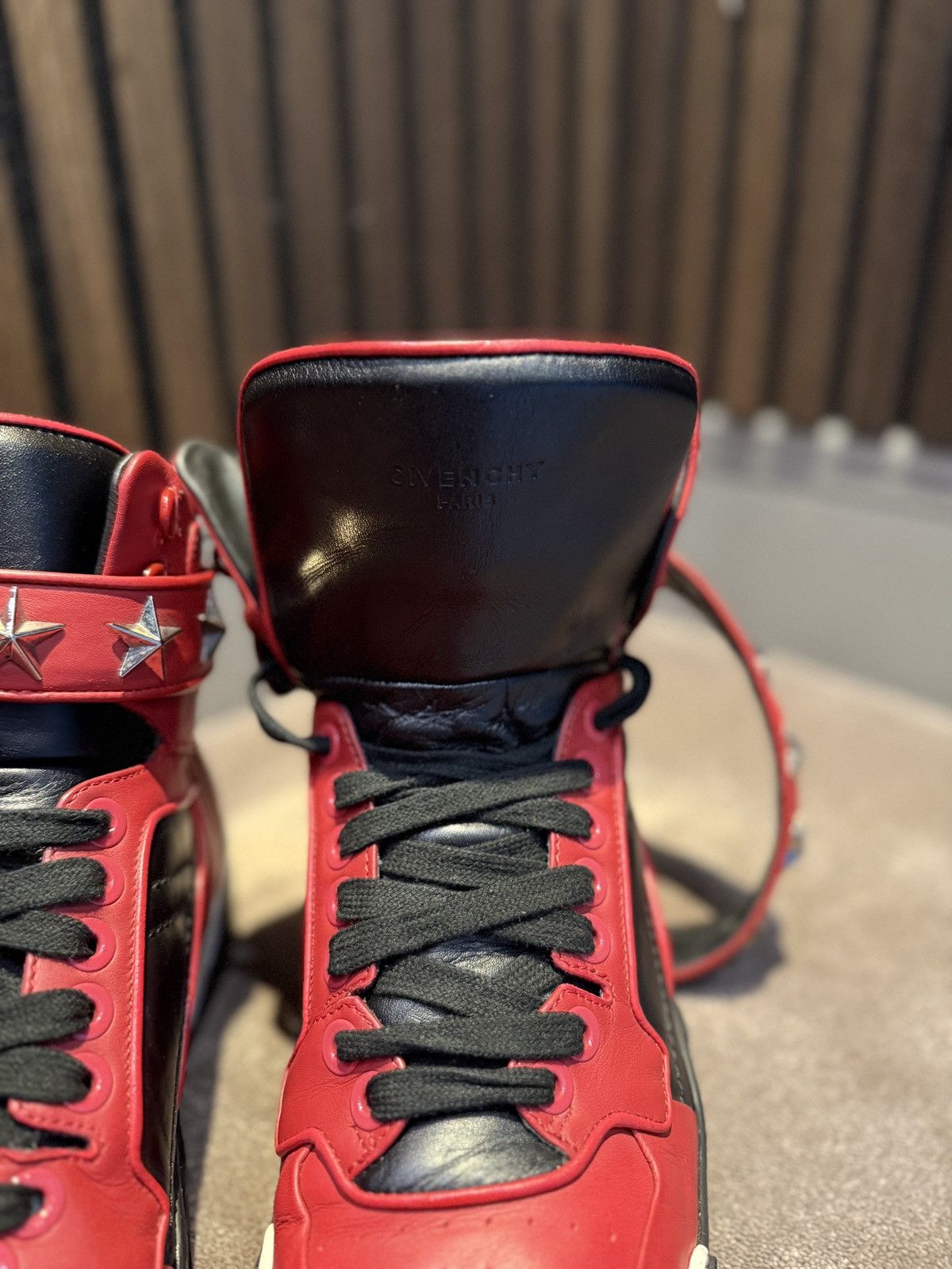 Givenchy GIVENCHY TYSON STAR RED HIGH TOP LEATHER SNEAKERS Size US 10 / EU 43 - 6 Thumbnail