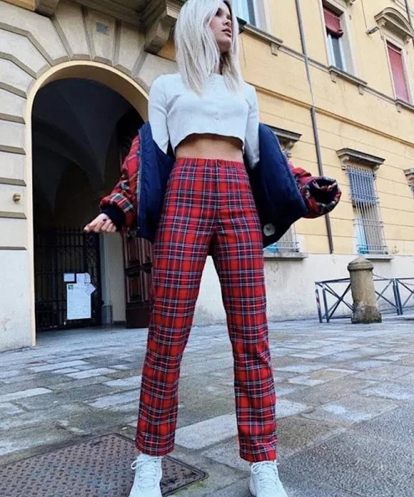 Other Brandy Melville Tilden High Rise Red Plaid Women's Pants Size 28" / US 6 / IT 42 - 1 Thumbnail