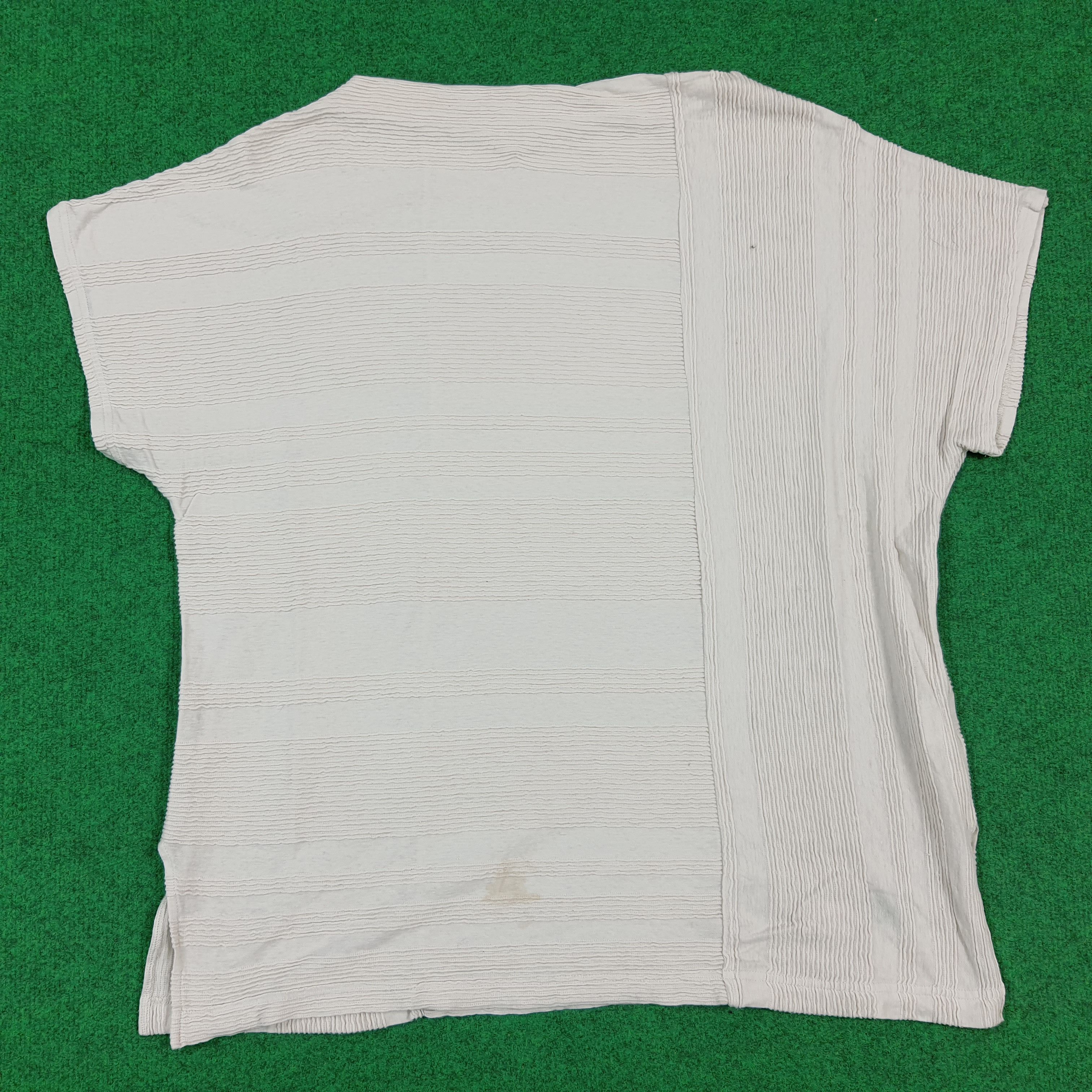 Issey Miyake Plantation Issey Miyake Seersucker Pleated Blouse C301N72 Size M / US 6-8 / IT 42-44 - 1 Thumbnail