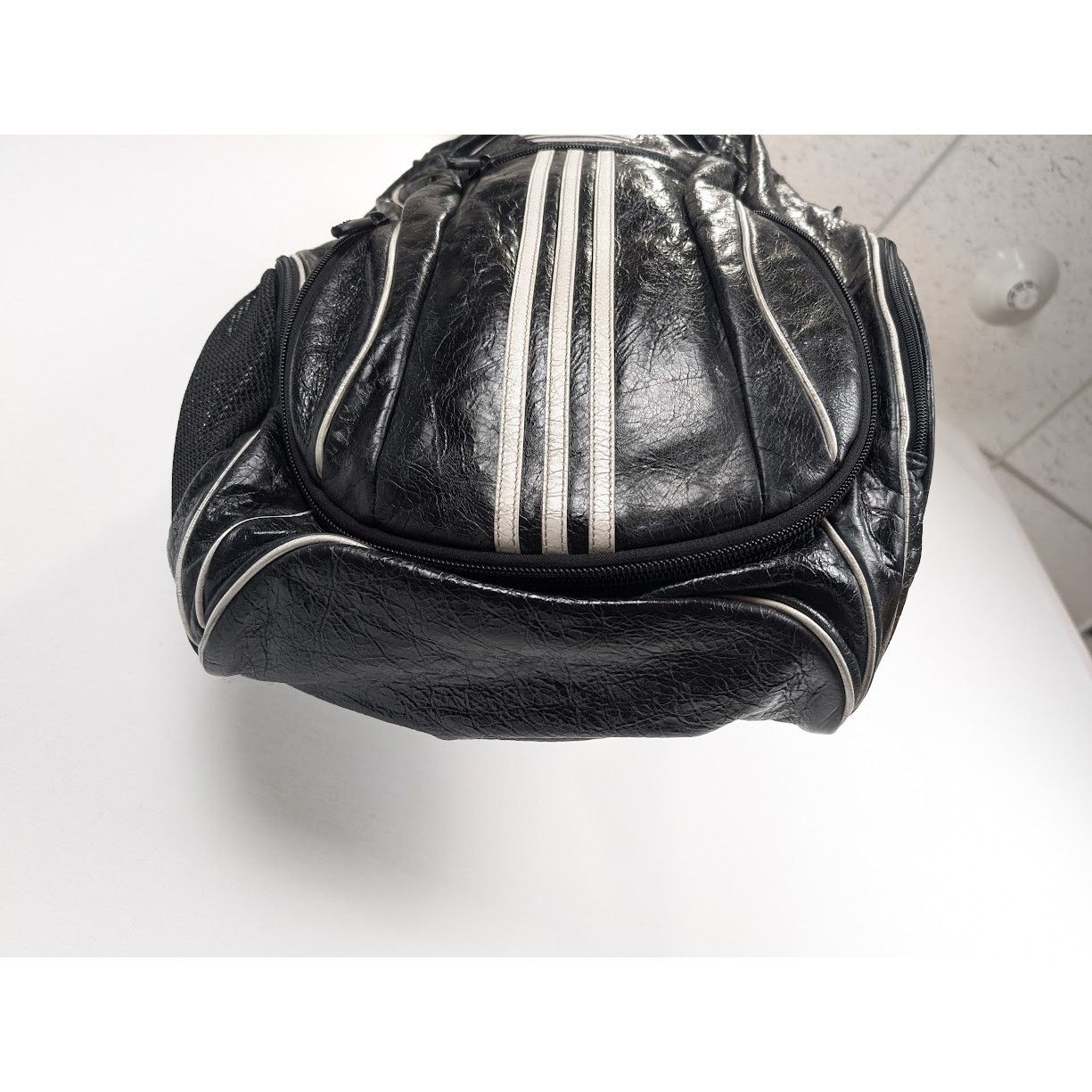 Adidas × Balenciaga o1rshd1 Q:2 /Size:L /Aged Arena Lamb Tonal Backpack in Black Size ONE SIZE - 6 Thumbnail