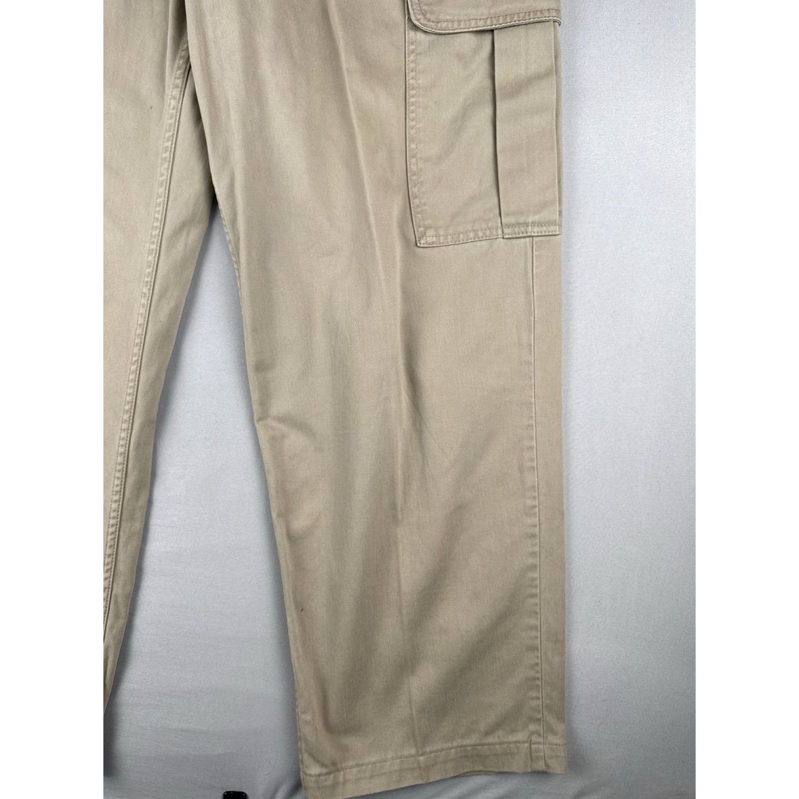 Vintage VINTAGE Levi's Silvertab Cargo Pants Khaki Relaxed Fit 36x32 Mens Pants Size US 36 / EU 52 - 4 Thumbnail