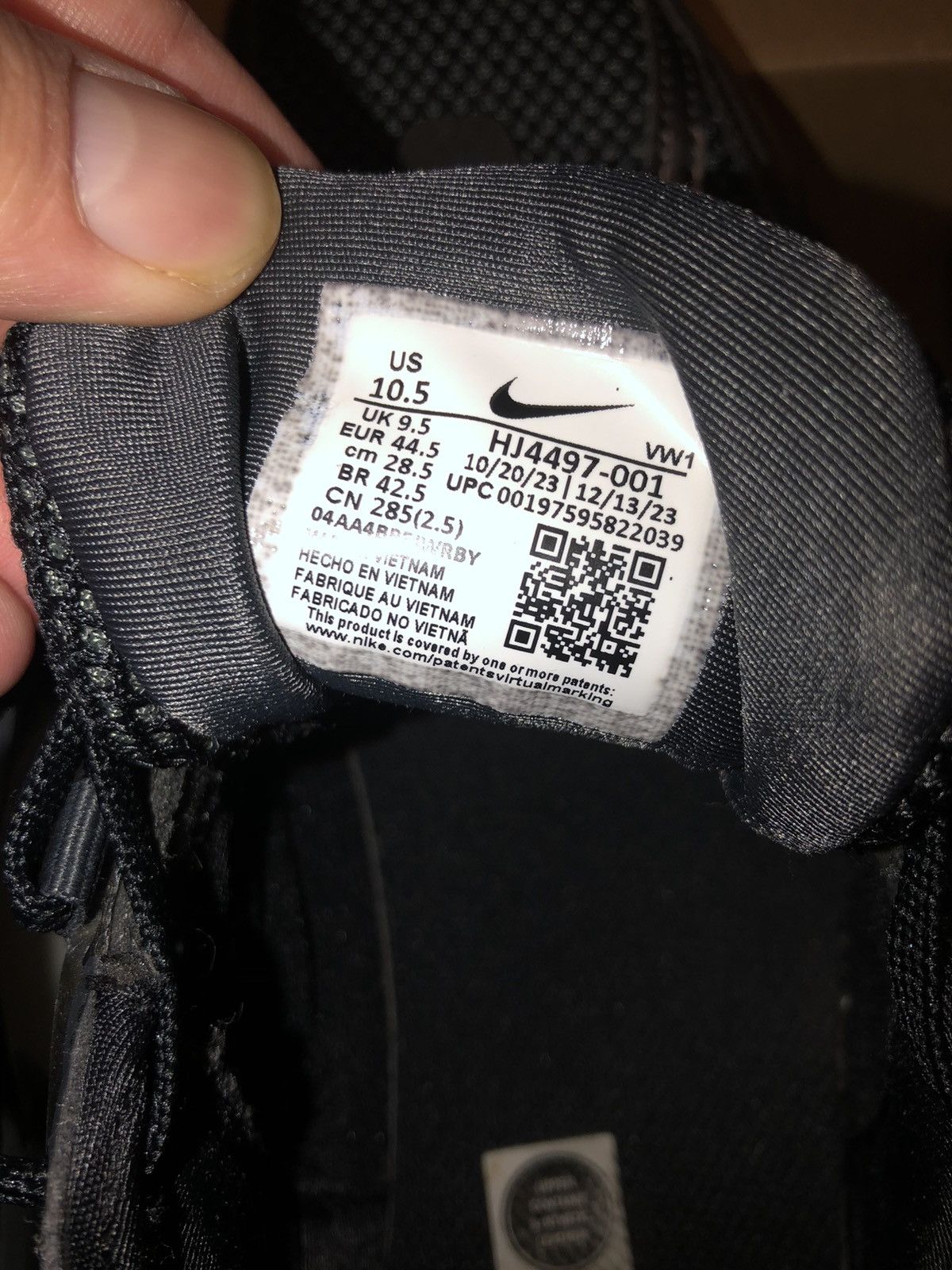 Nike Nike V2K Runners Size US 10.5 / EU 43-44 - 8 Thumbnail