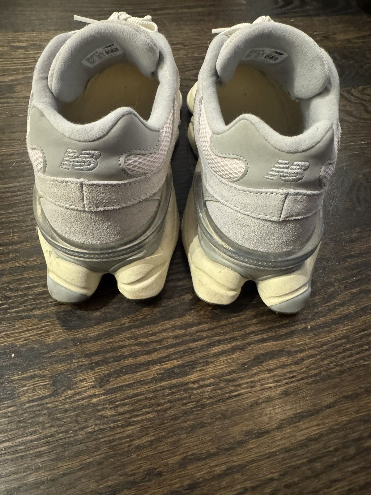 New Balance New Balance x White x Pink x 9060 x 9 Size US 9 / EU 42 - 3 Thumbnail