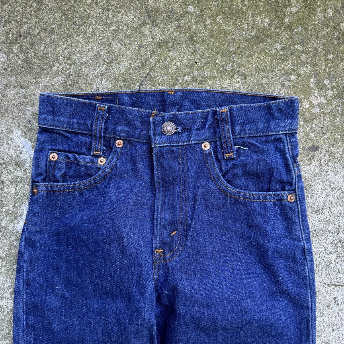 Levi's Vintage 80s Levi's 563 Dark Wash Bootcut Jeans 24x32 Size 24" / US 00 / IT 34 - 13 Thumbnail