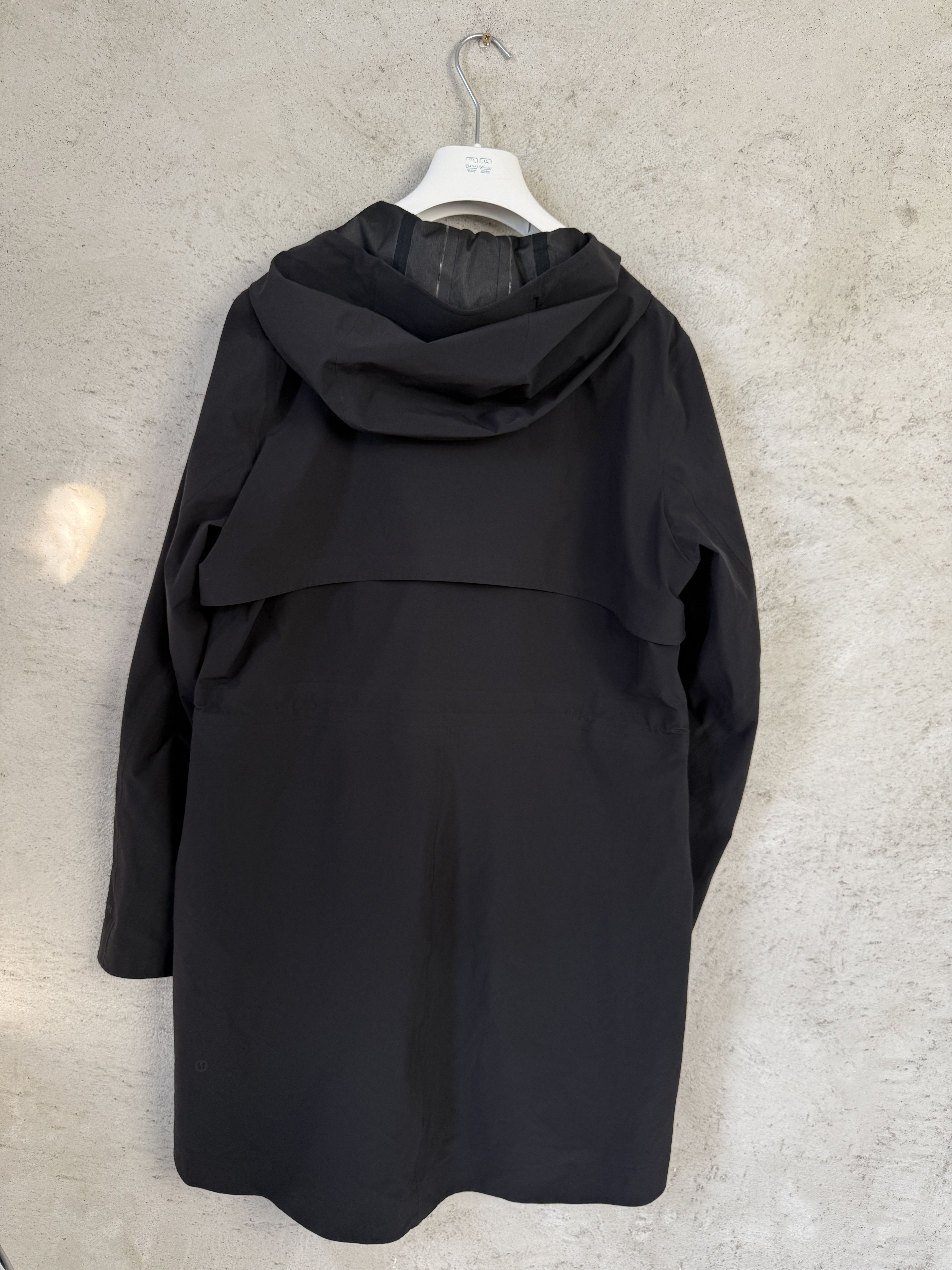 Lululemon Lululemon Rain Rebel coat jacket sport gym pilates Size L / US 10 / IT 46 - 3 Thumbnail