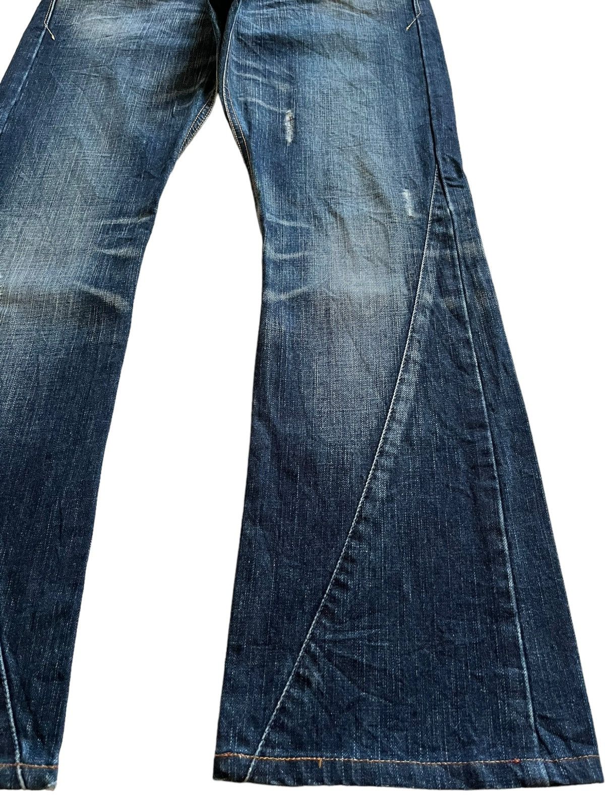 Edwin Vintage Japanese Edwin Flared Buckle Back Distressed Jeans Size 32" / US 10 / IT 46 - 7 Thumbnail