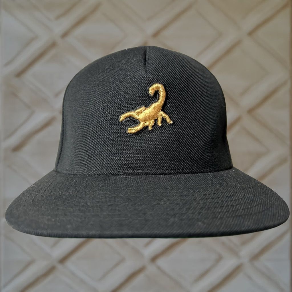 Vintage VINTAGE Cinco Punto 7 Scorpion Snapback Hat Black 5.7 Mexican Street Wear Cap Nike Shirt Size ONE SIZE - 1 Thumbnail