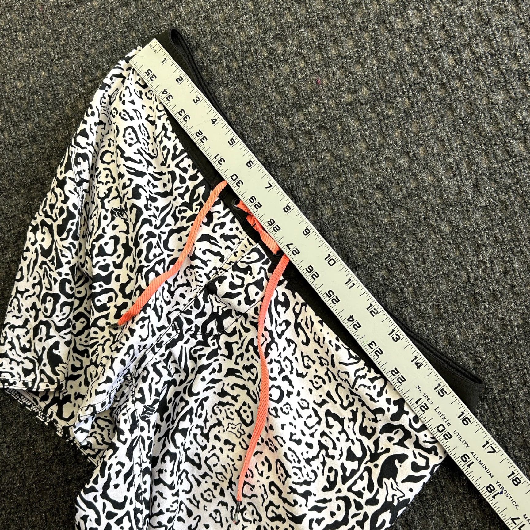 Fox Racing VINTAGE Fox Racing H2O Womens Board Shorts Swim Trunks Leopard Print Black White Size 30" / US 8 / IT 44 - 7 Thumbnail